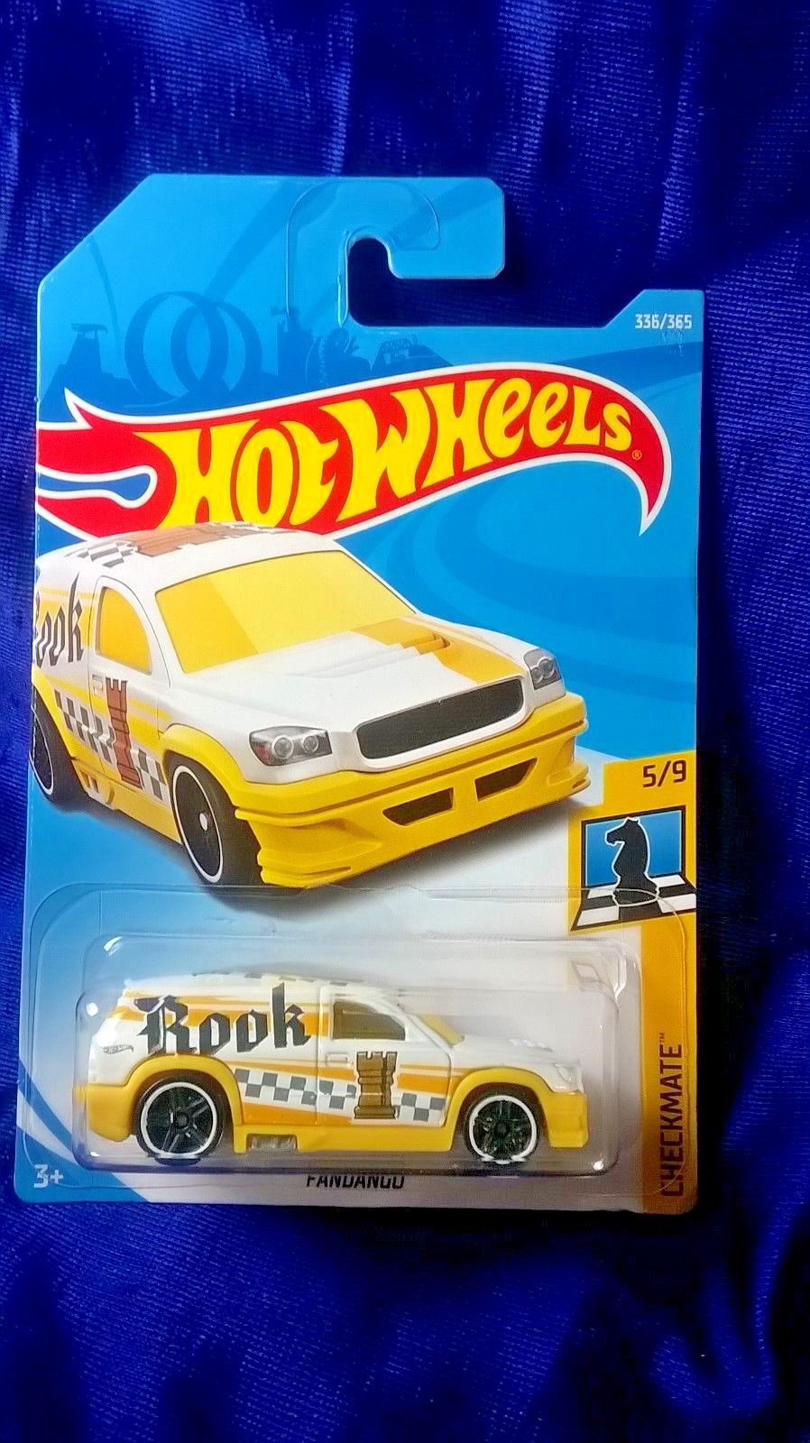 Hot Wheels Fandango Checkmate Series #5/9 Rook Yellow Diecast 1:64 Scale New