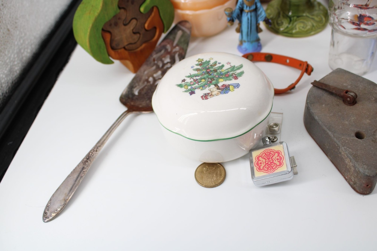 Junk Drawer Lot Vintage Antique 93907 Household Collectibles