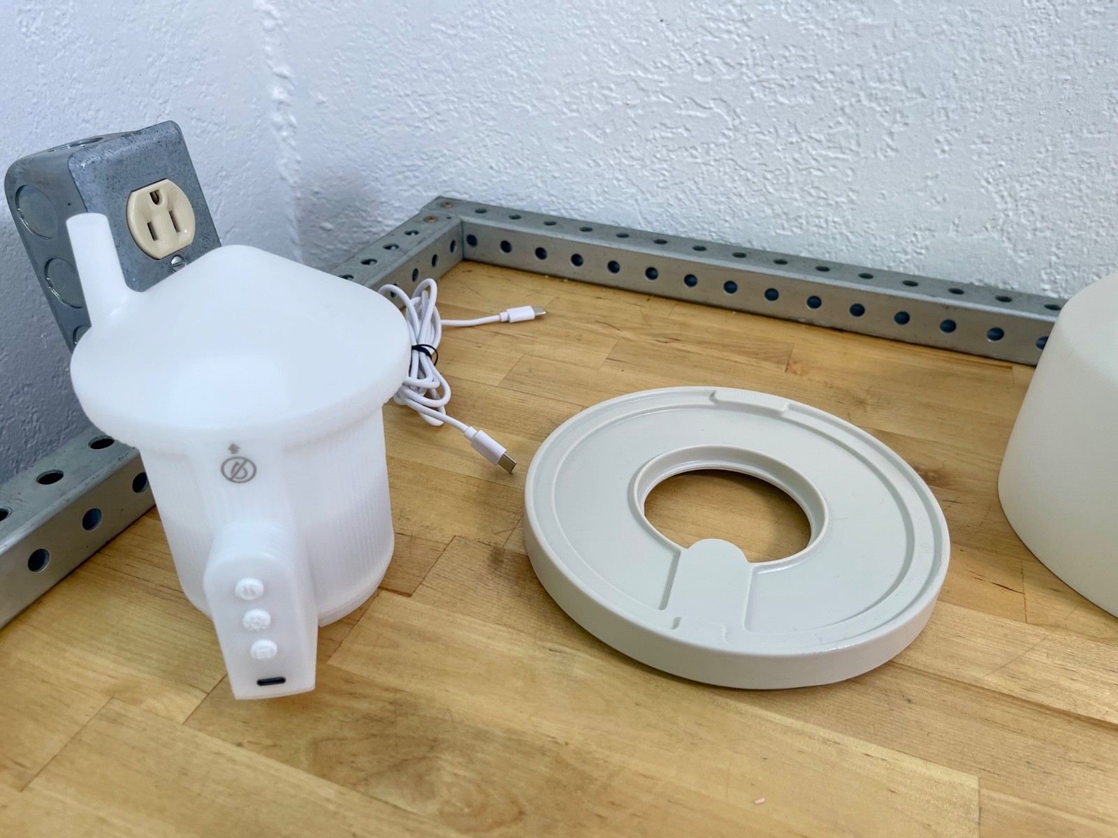 Umbra Casita Essential Oil Diffuser Sand LED Aromatherapy Auto Shut-Off