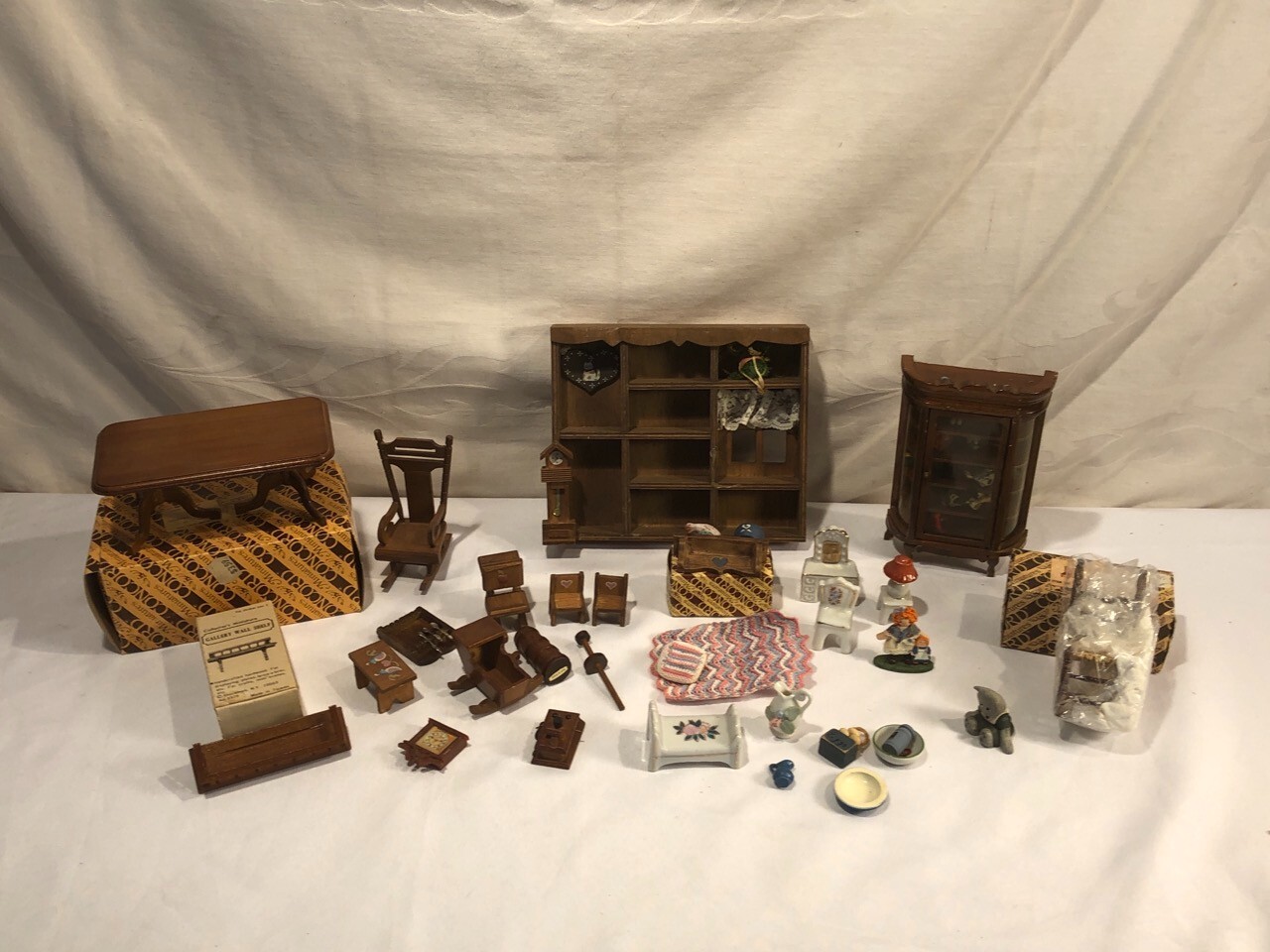 1 Pound ESTATE Items JUNK DRAWER – New & Old varied mix #5K7l