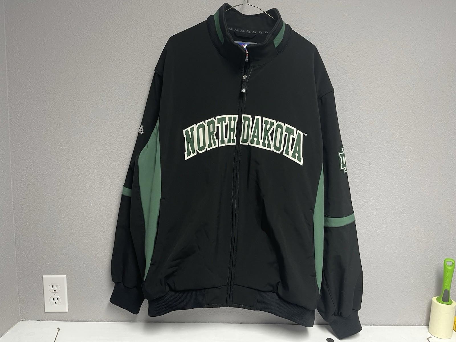 Majestic North Dakota Fighting Sioux Jacket / Size XXL