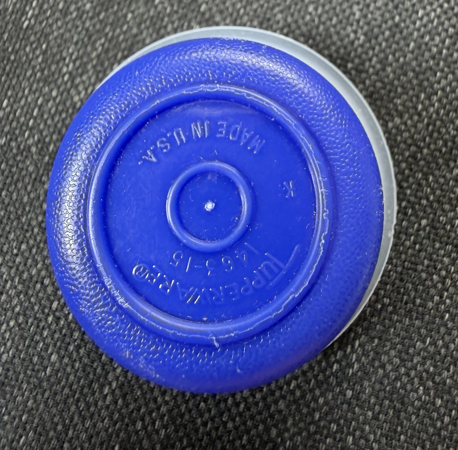 Tupperware blue Smidget container