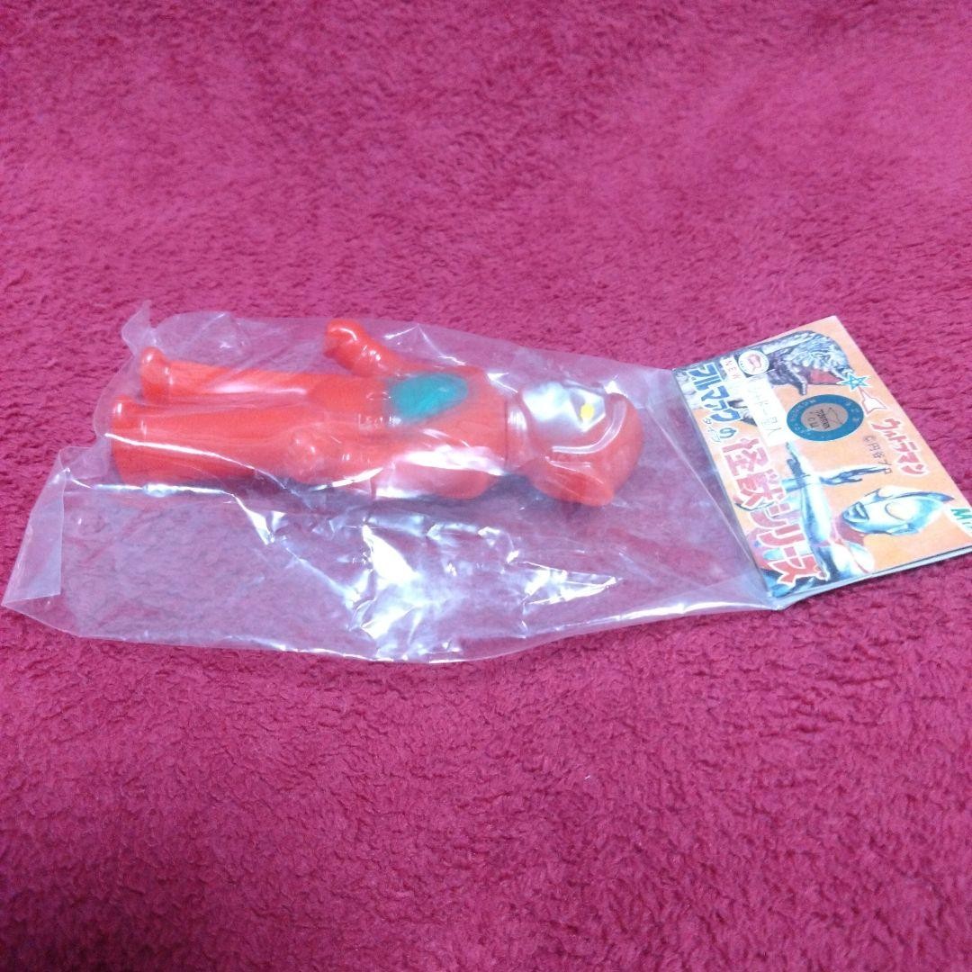 Ultraman Shadow Alien Bullmark Type Monster Series M1 New/Unopened