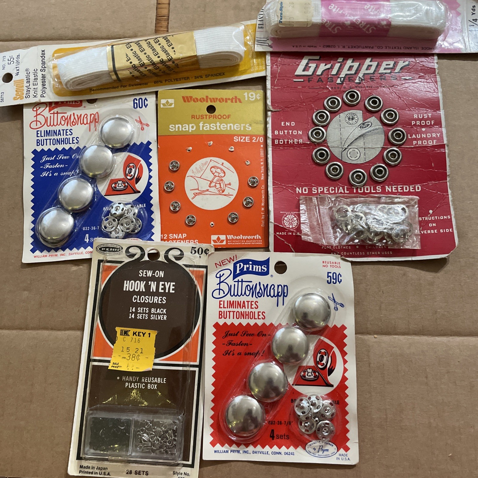 Collectible Junk Drawer Lot Of Sewing Supplies . See Photos !