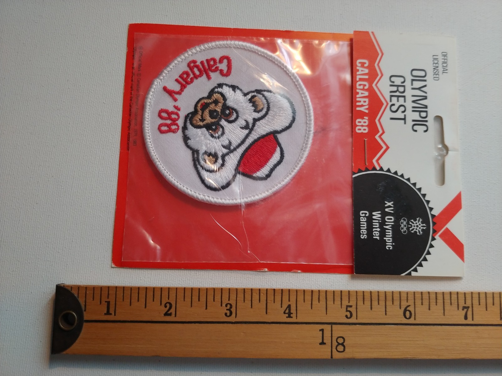 * 1988 calgary winter olympics mascot POLAR BEAR PATCH CREST BADGE ECUSSON *