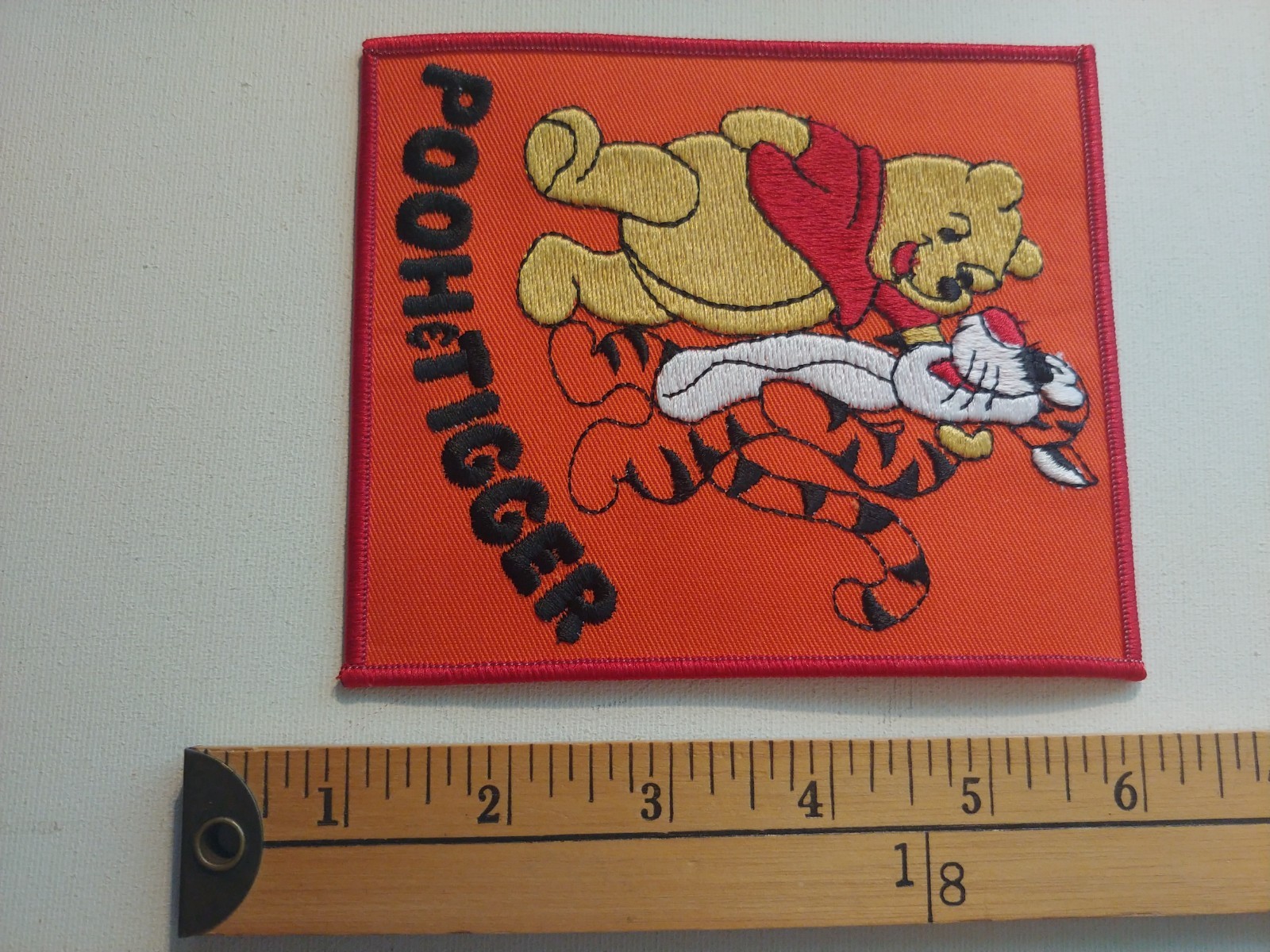 * RARE 80S WINNIE POOH TIGGER CARTOON COMIC PATCH CREST BADGE ECUSSON *