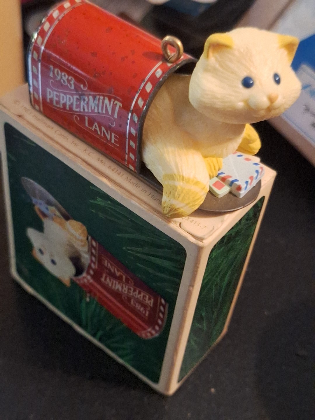 Hallmark Keepsake Ornament Mailbox Kitten QX4157 Vintage 1983