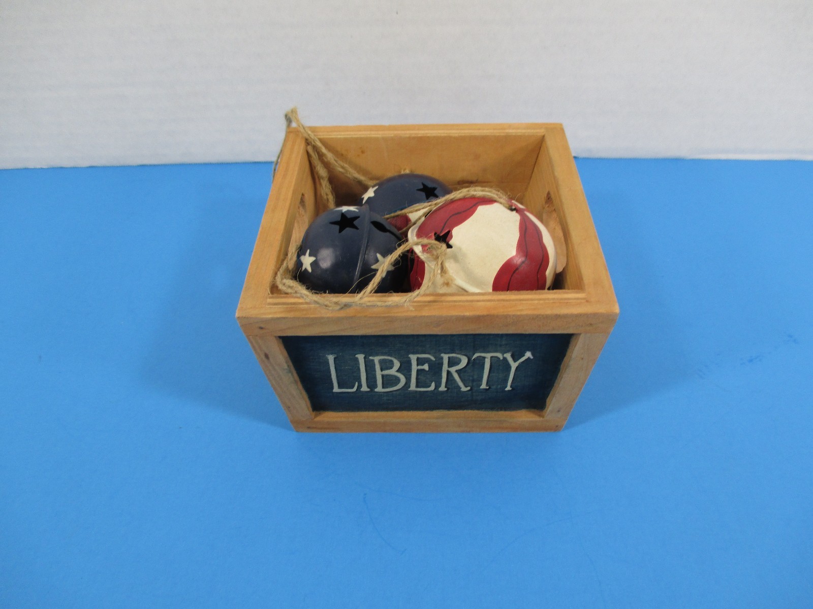 Vintage Red White & Blue “Jingle” Bells 3 Wooden “Liberty” Box Country VS9