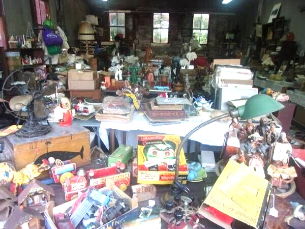 25 Pound Junk Drawer bulk lot-old & new varied items, warehouse clearance TR #22