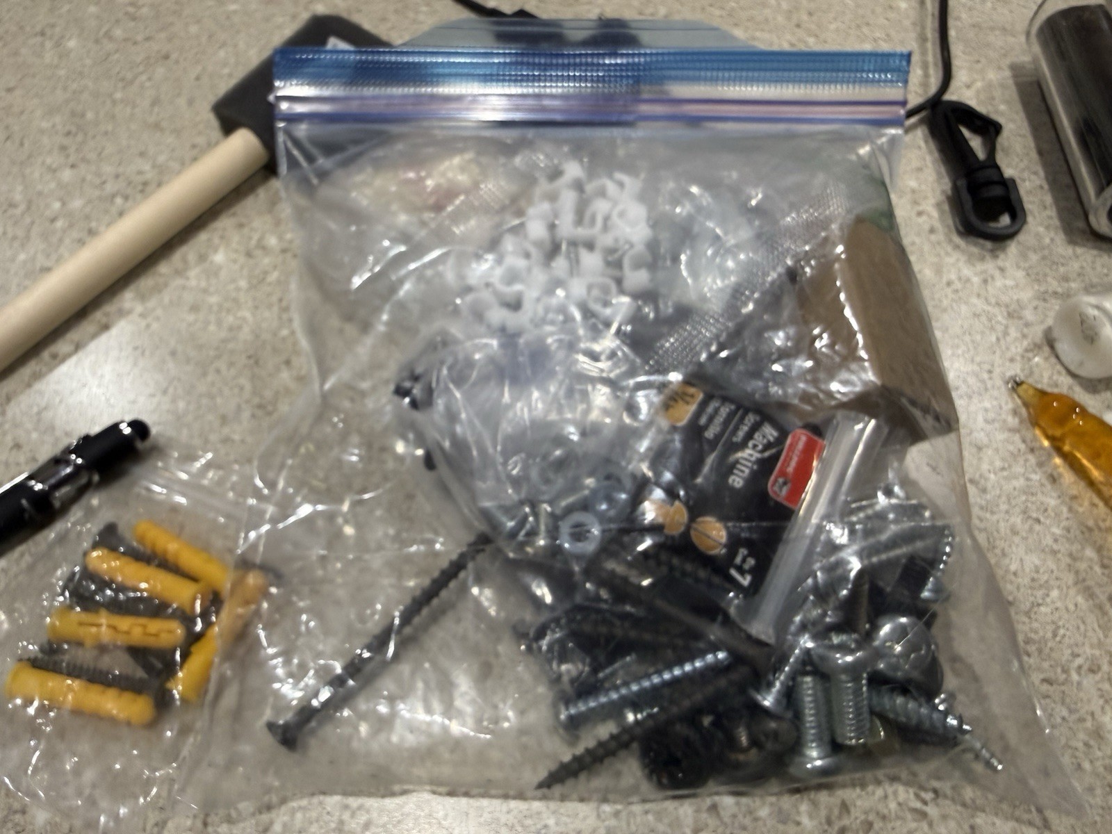 VINTAGE COLLECTIBLES JUNK DRAWER LOT LOTS OF ImITEMS Pins, Anti-Fog Keychains ￼
