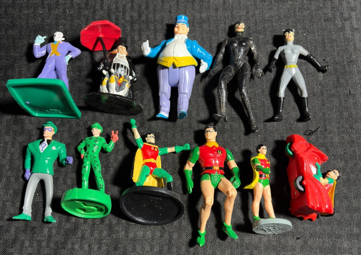 1990s Various Small BATMAN Figures Joker Riddler Robin Penguin (Grade 6.0/7.0)