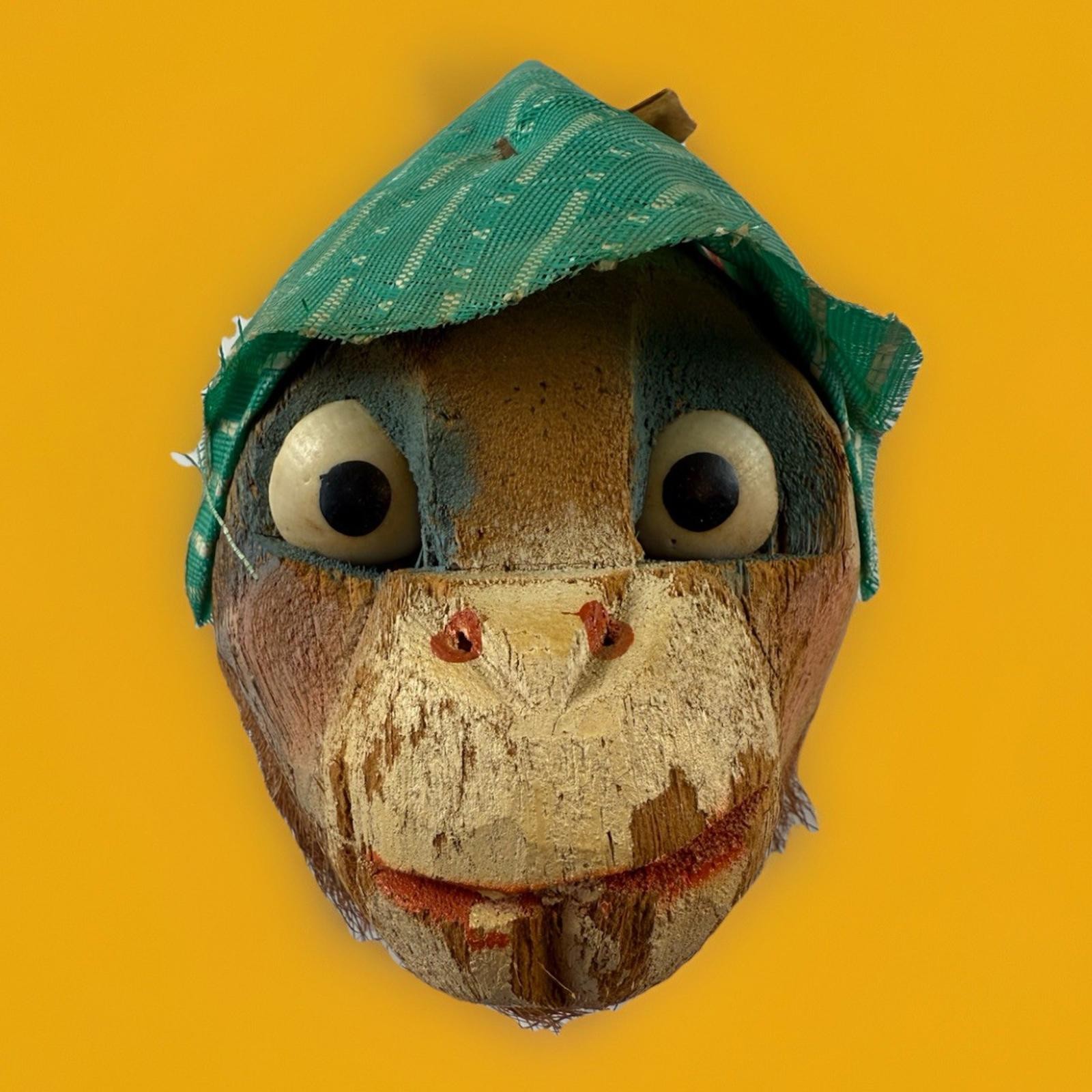 Tiki Coconut Hanging Monkey Head Green Hand Hat Tropical Vintage Hand Carved