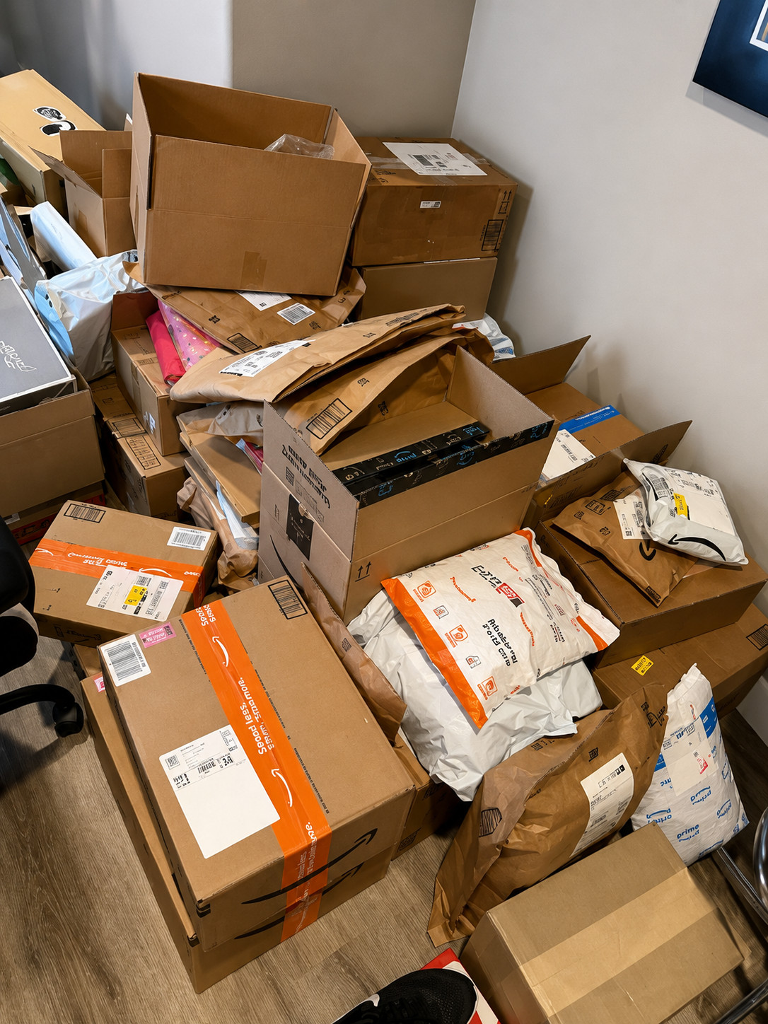 Amazon Premium Savings Discovery Chest Packed With Elite Warehouse Treasures