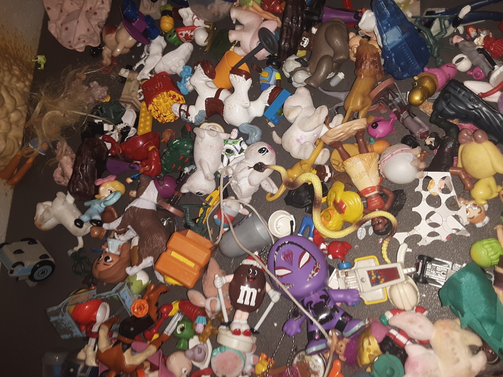 Insane Lot of 200+ Vintage variety toy lot. Please see photos,selling as lot#175