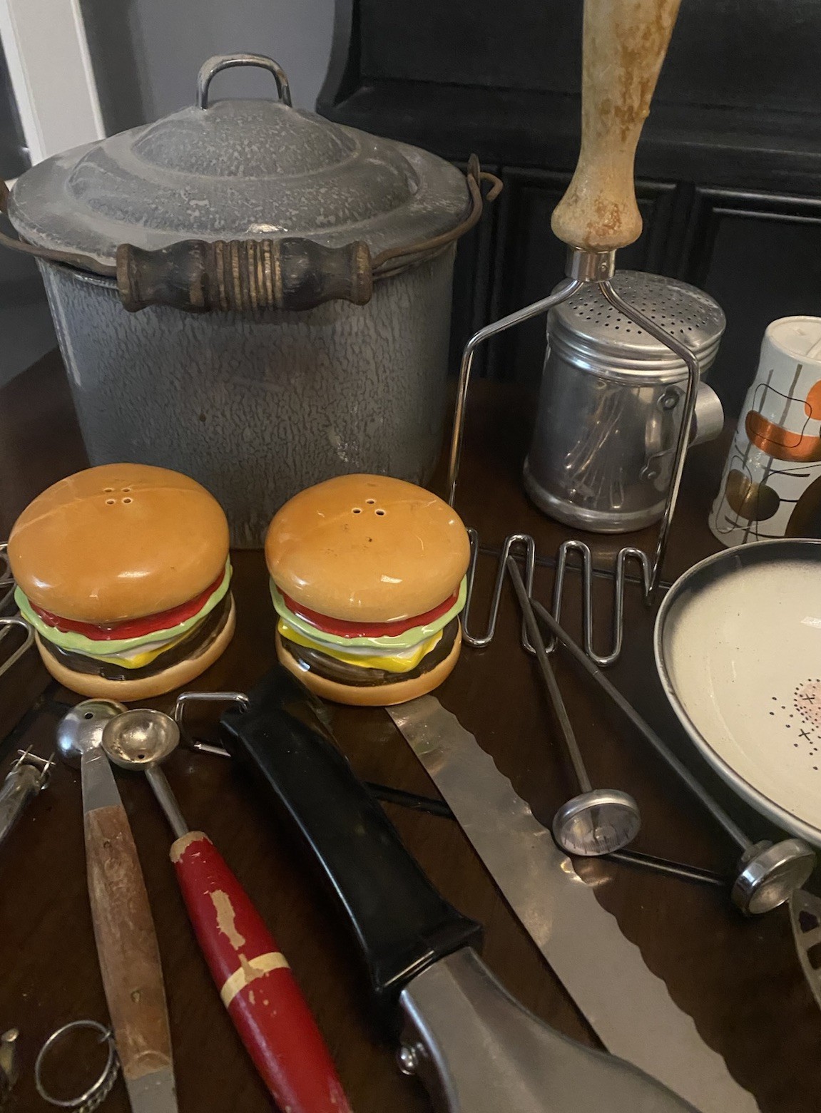 Big Lot Of Vintage Retro Kitchen Collectibles, Gadgets,Utensils,Decor &More!