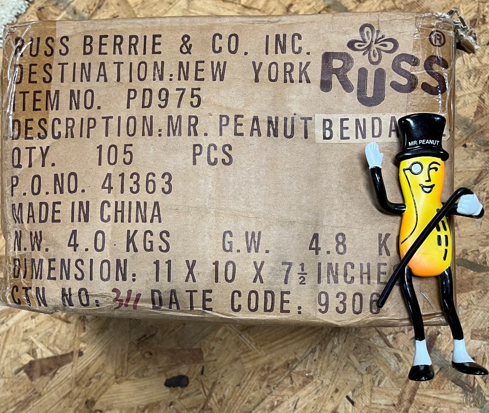 Planters Mr. Peanut Bendable – WHOLESALE PRICED – 1 case/105ea – NEW 1990’S