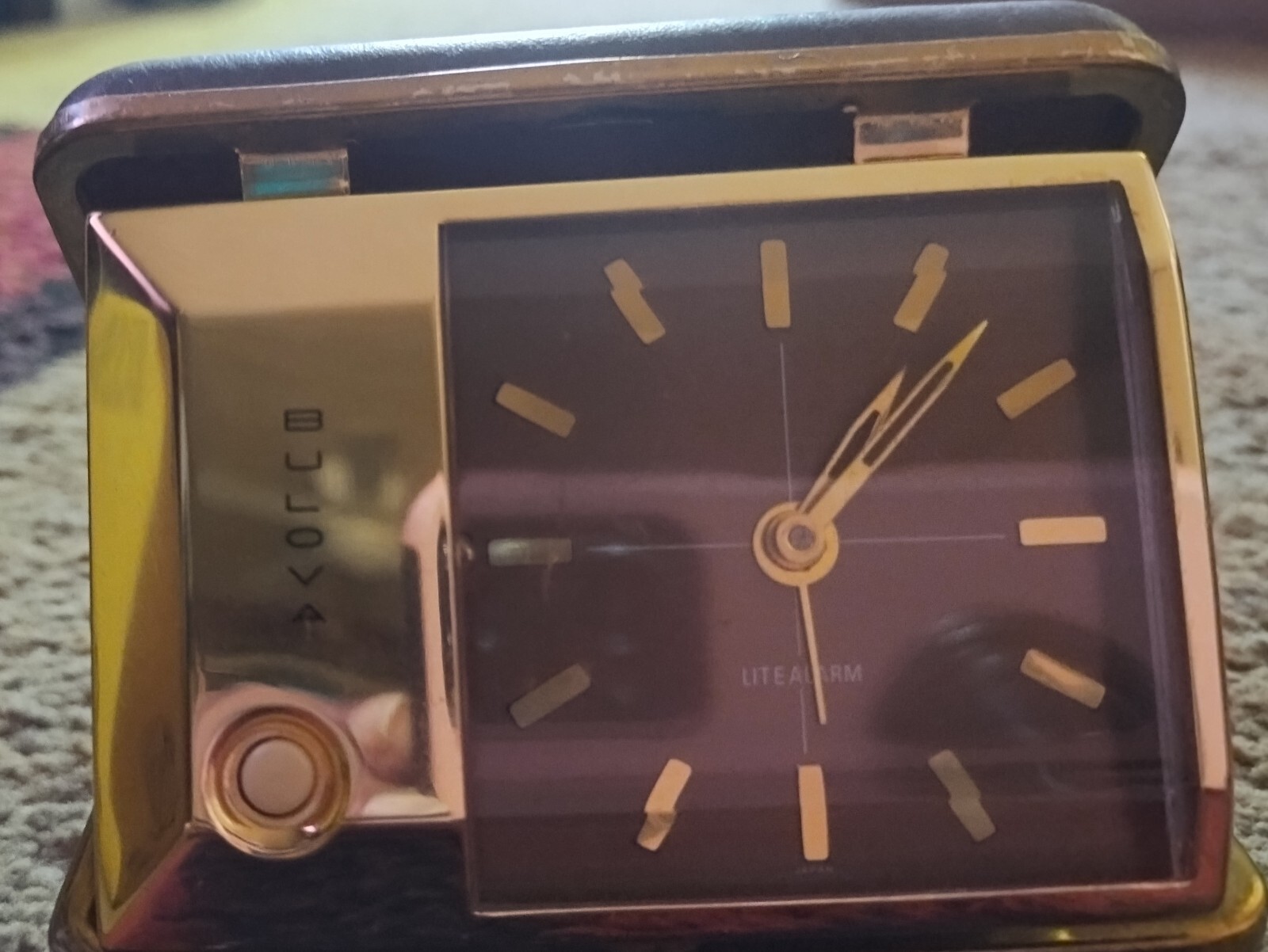 Vintage items for sale/Clocks/Cameras/Portable Radio-Tvs