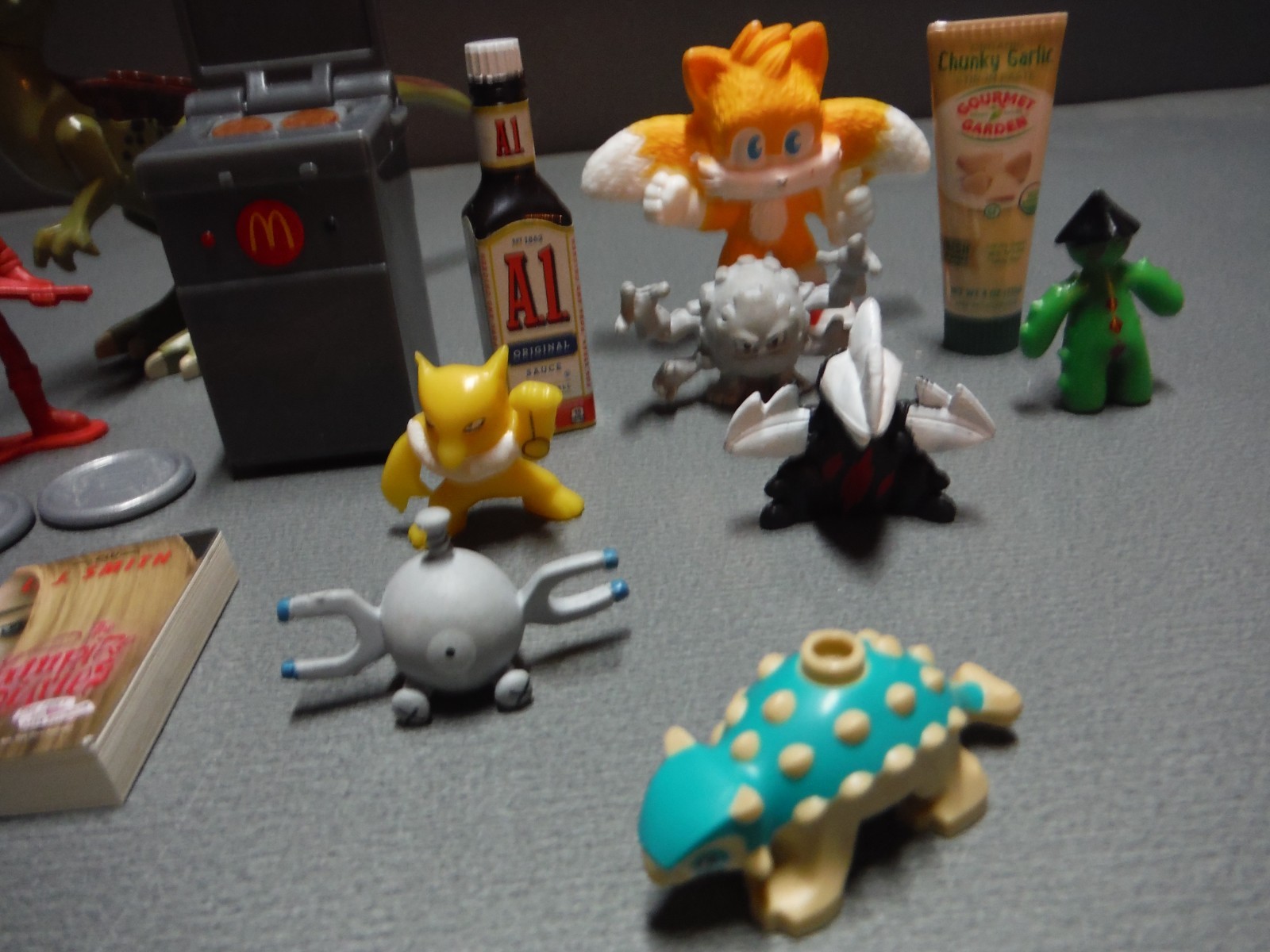 Vintage Cool Junk Drawer Lot Random Mixed Items 20 pcs Dino missing arm