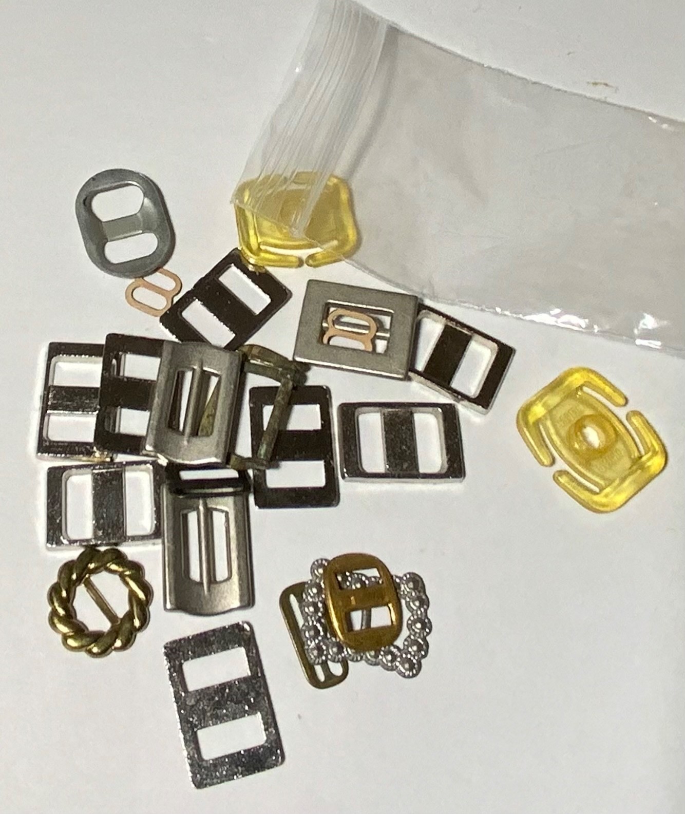 VTG Junk Drawer Lot Assemblage Art Mixed Media Crafts 2.5# Metal Seashells Glass