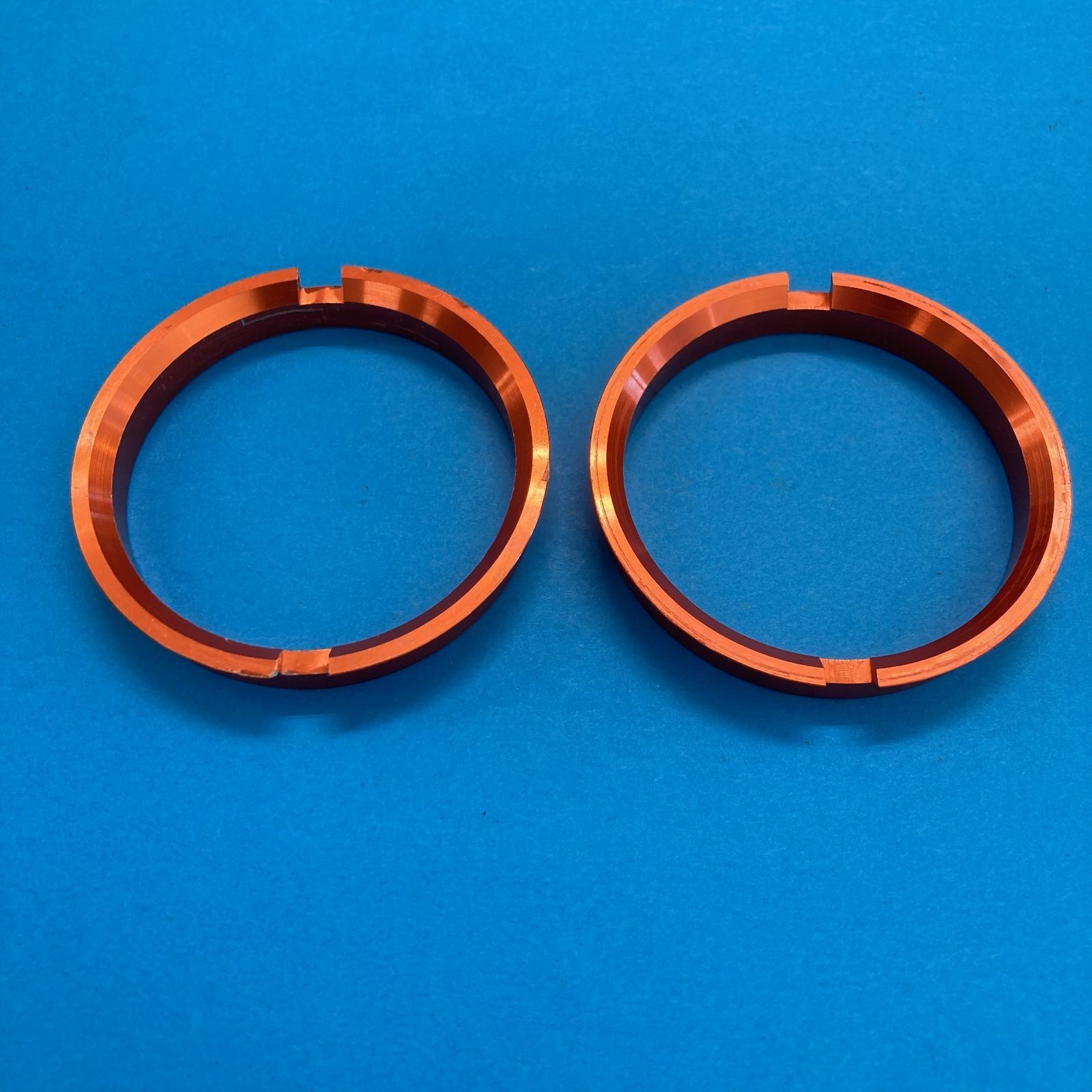 Nissan 4-hole hub ring, 2 pieces, for non-genuine wheels, outer diameter .67mm,