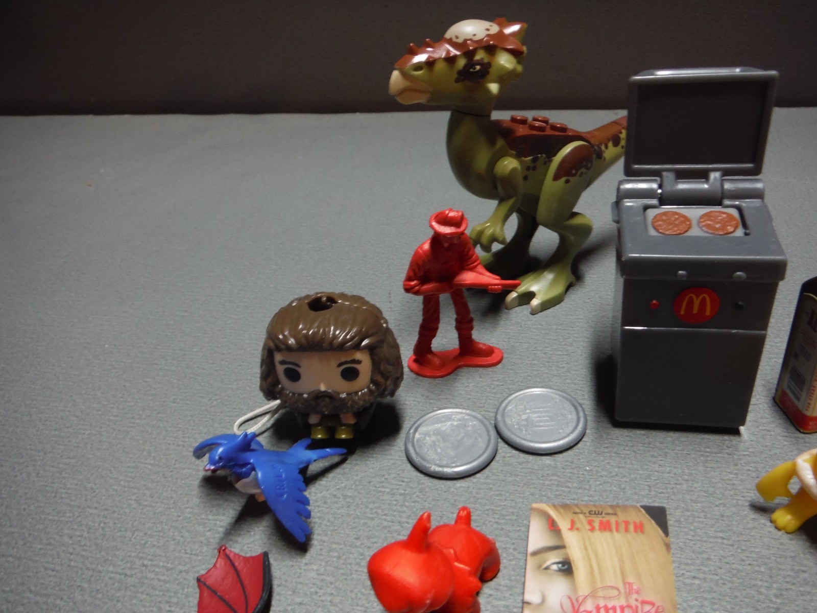 Vintage Cool Junk Drawer Lot Random Mixed Items 20 pcs Dino missing arm