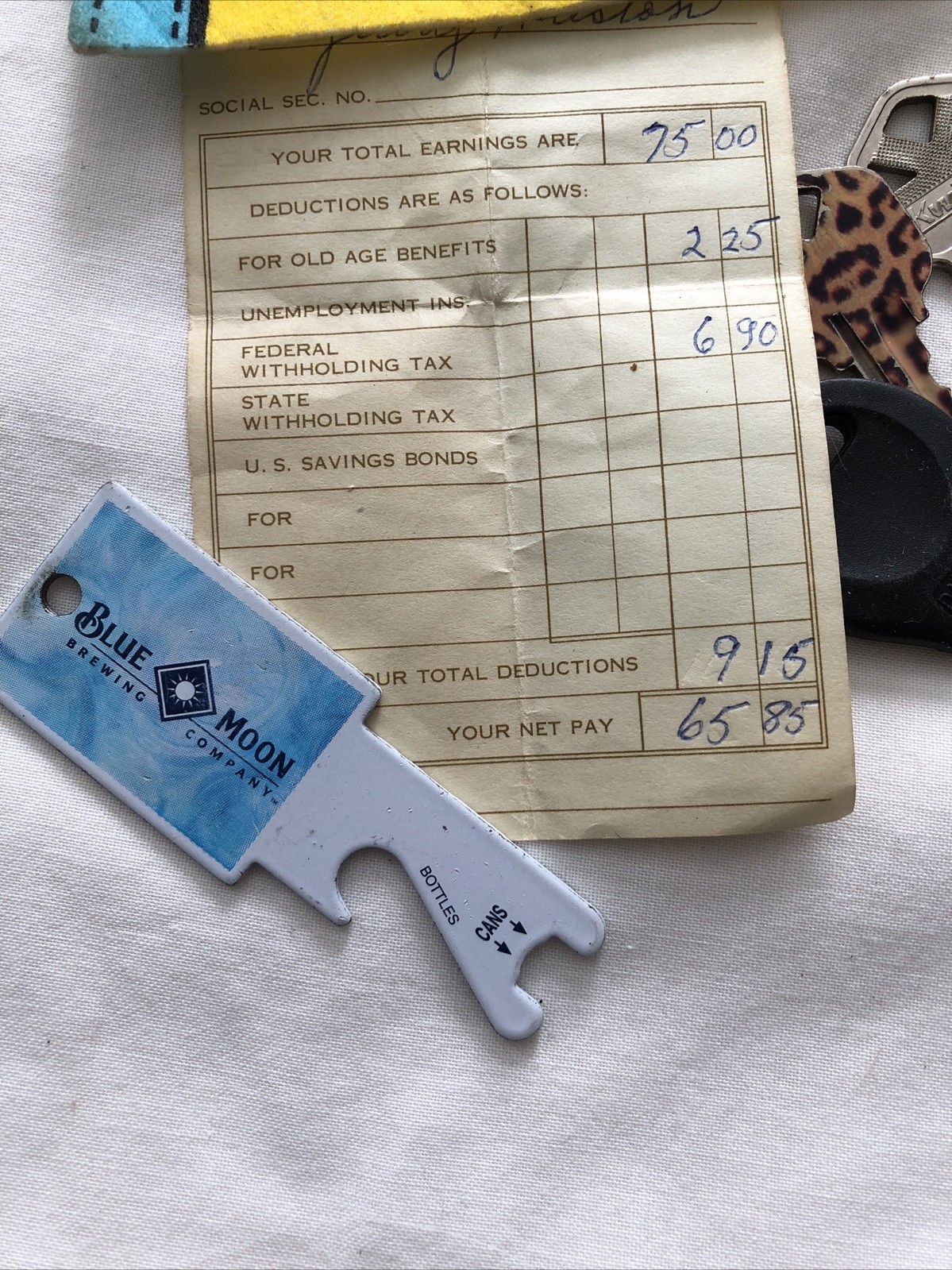 junk drawer lot estate find money clip keys keychains watch