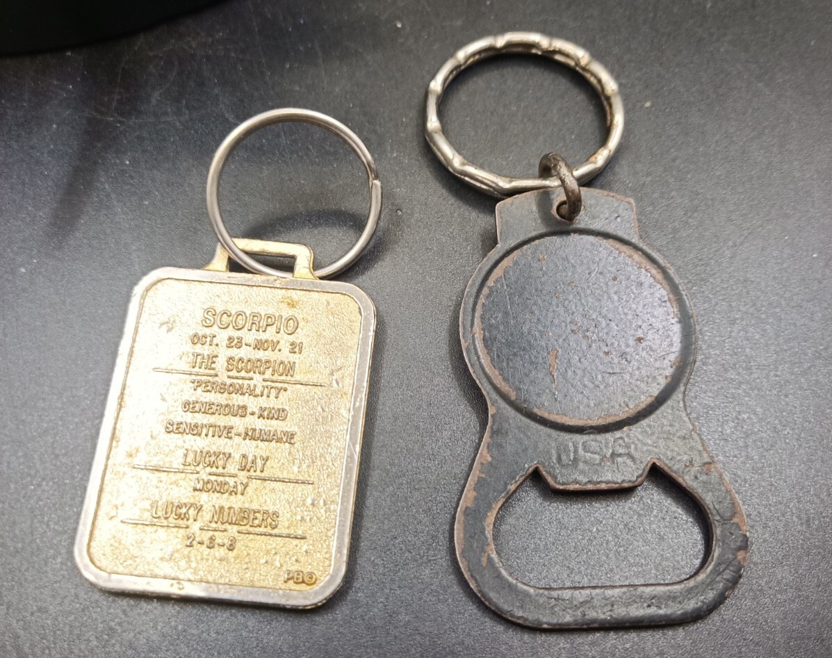 Junk Drawer Lot Of Vintage Keychains & Ford, GM, Honda ATV, Padlock & Home Keys