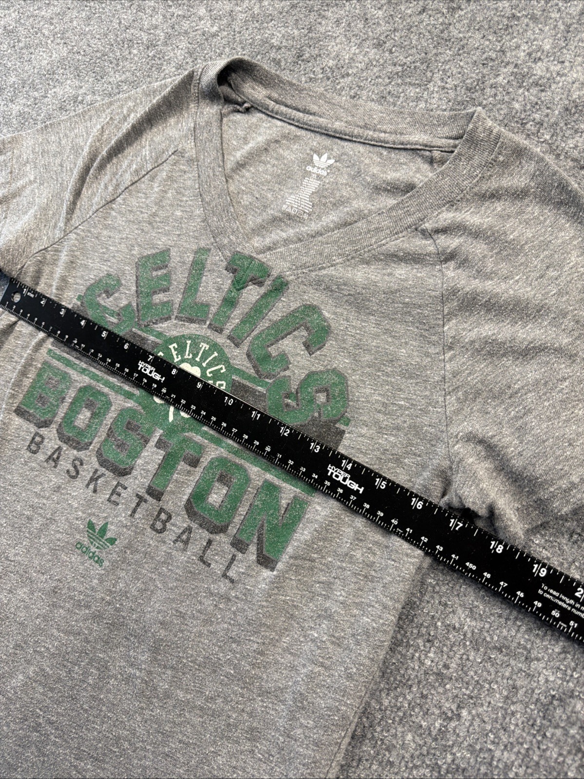 Adidas Distressed Boston Celtics V-neck Women’s T Shirt XL