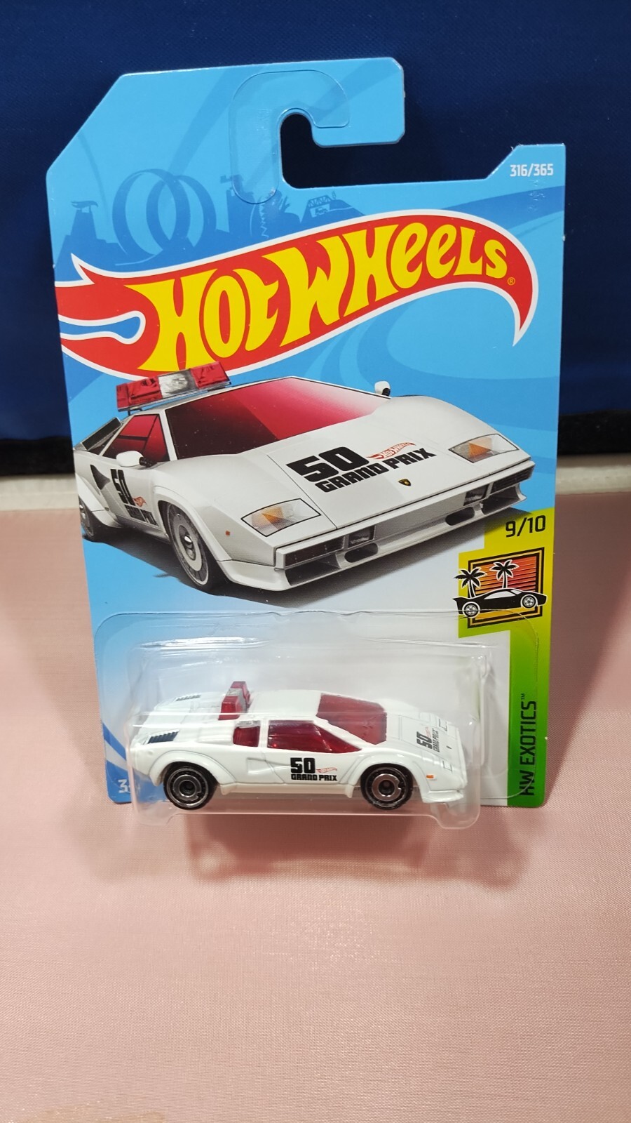 HOT WHEELS LAMBORGHINI COUNTACH PACE CAR HW EXOTICS #9/10 DIECAST 1:64 SCALE