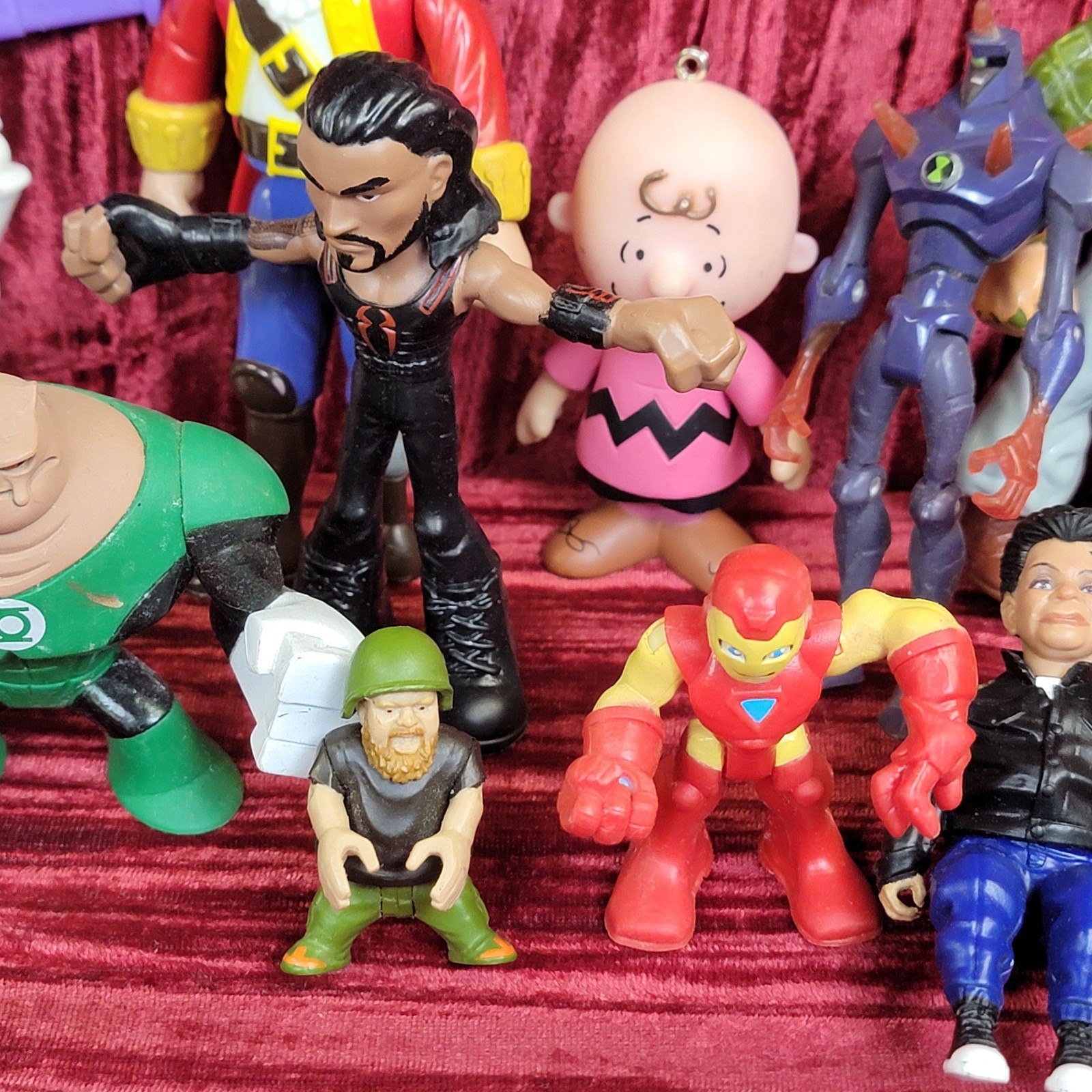 Vintage Toy TOYS Lot ACTION FIGURE AS FOUND CHARLIE HEROE PIRATE BIG MIX MINI