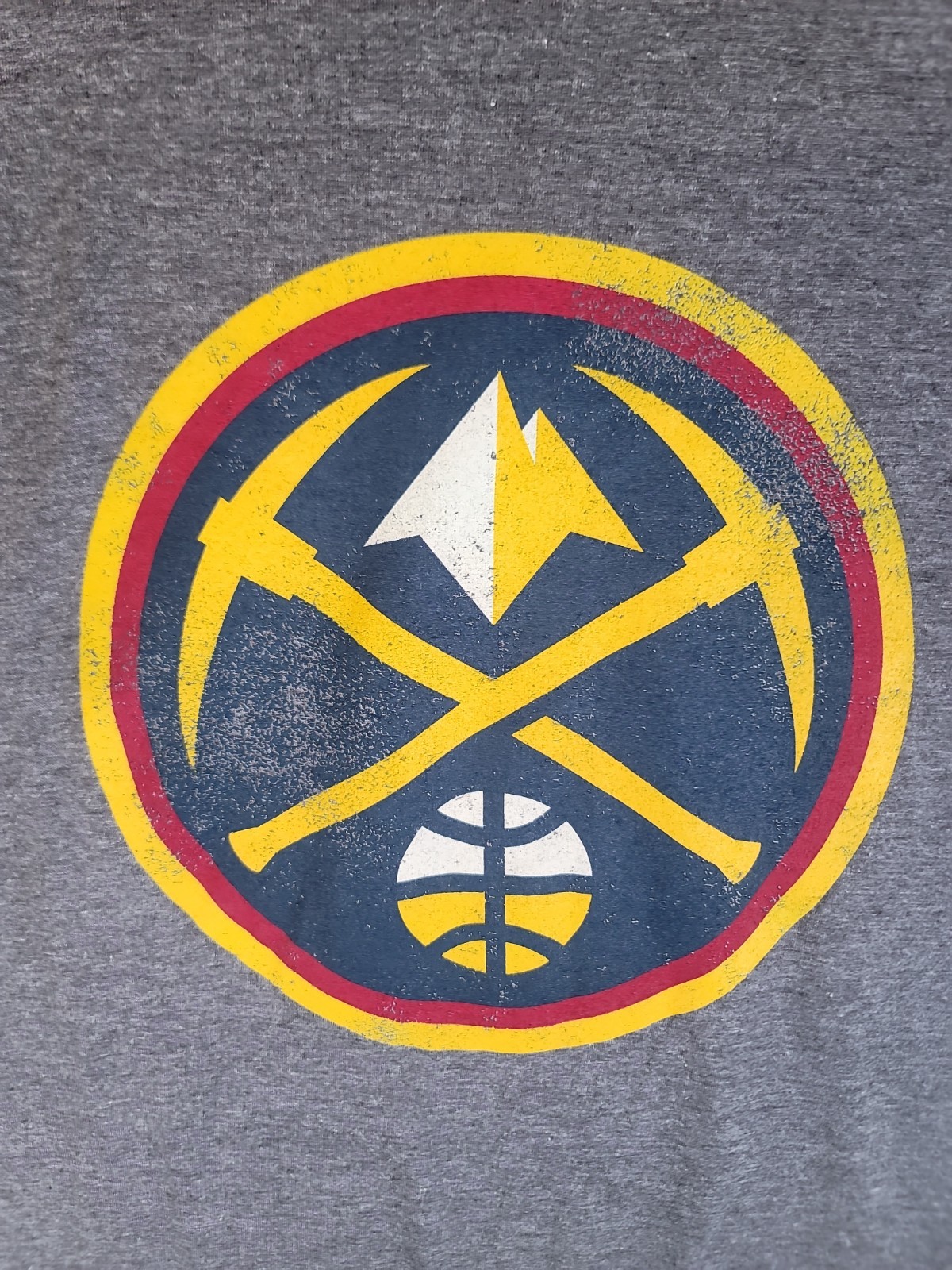 Denver Nuggets Distressed Logo NBA Graphic Tee Gray Unisex XL