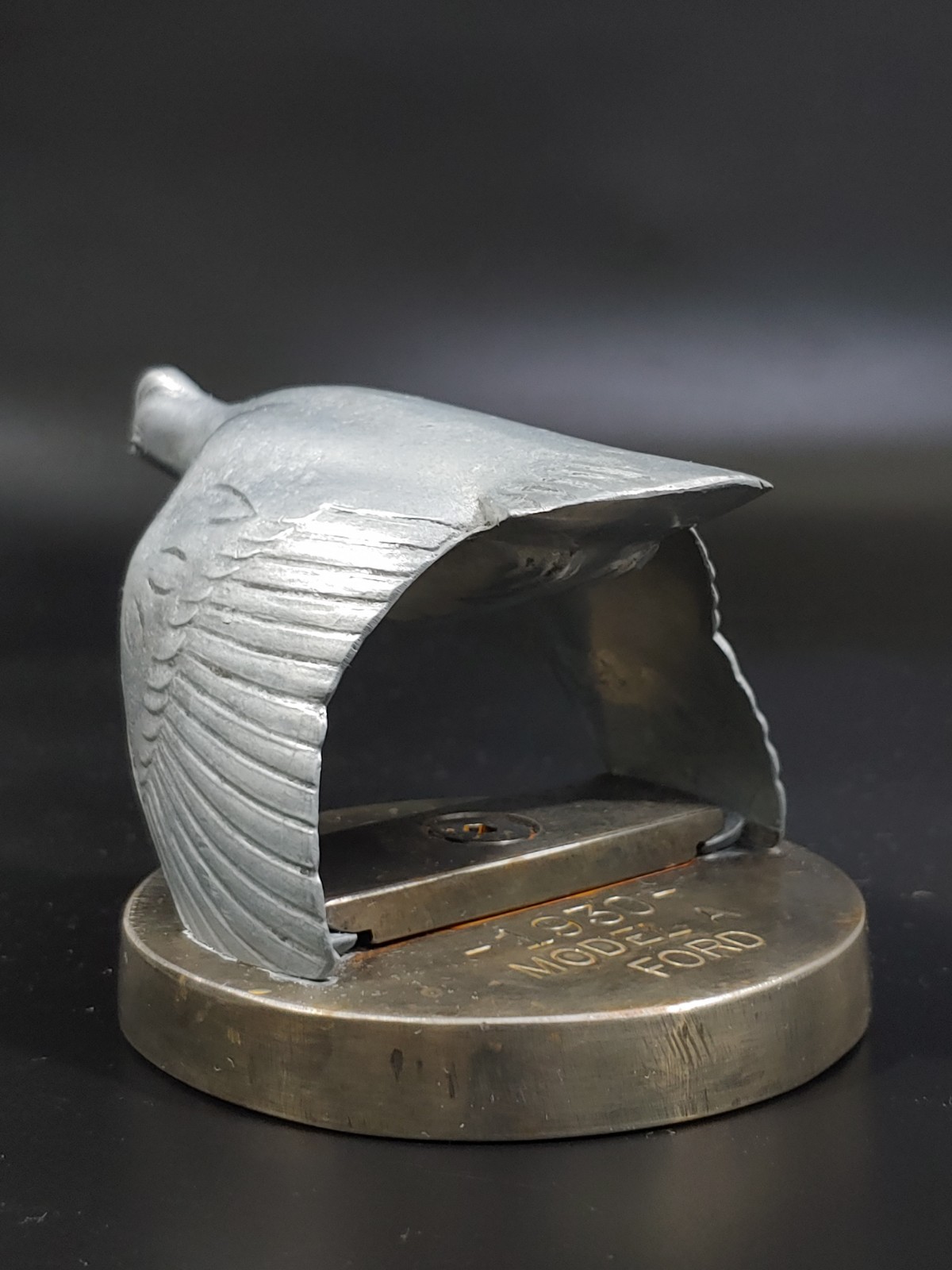1931 Ford Model A Oldtimer US Car Pewter Sculpture Flying Bird Figurine Emblem