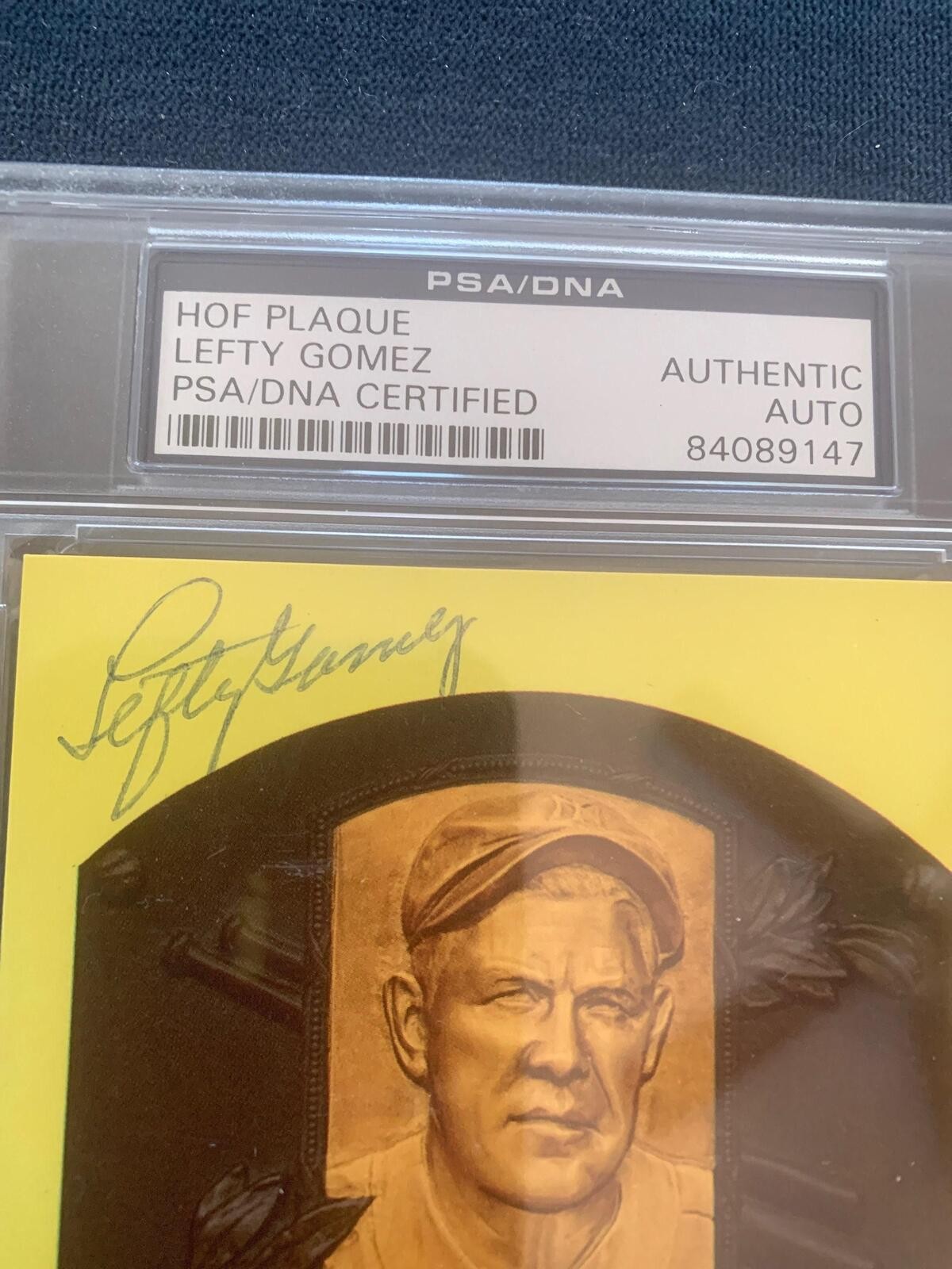 Lefty Gomez Signed Gold HOF Plaque Postcard Yellow Yankees Autograph PSA/DNA