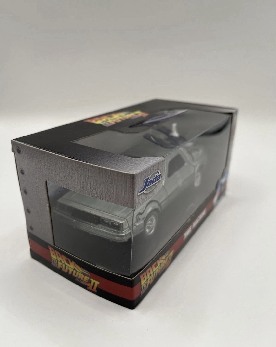 JADA BACK TO THE FUTURE ll TIME MACHINE DIE-CAST 1:32 SCALE.