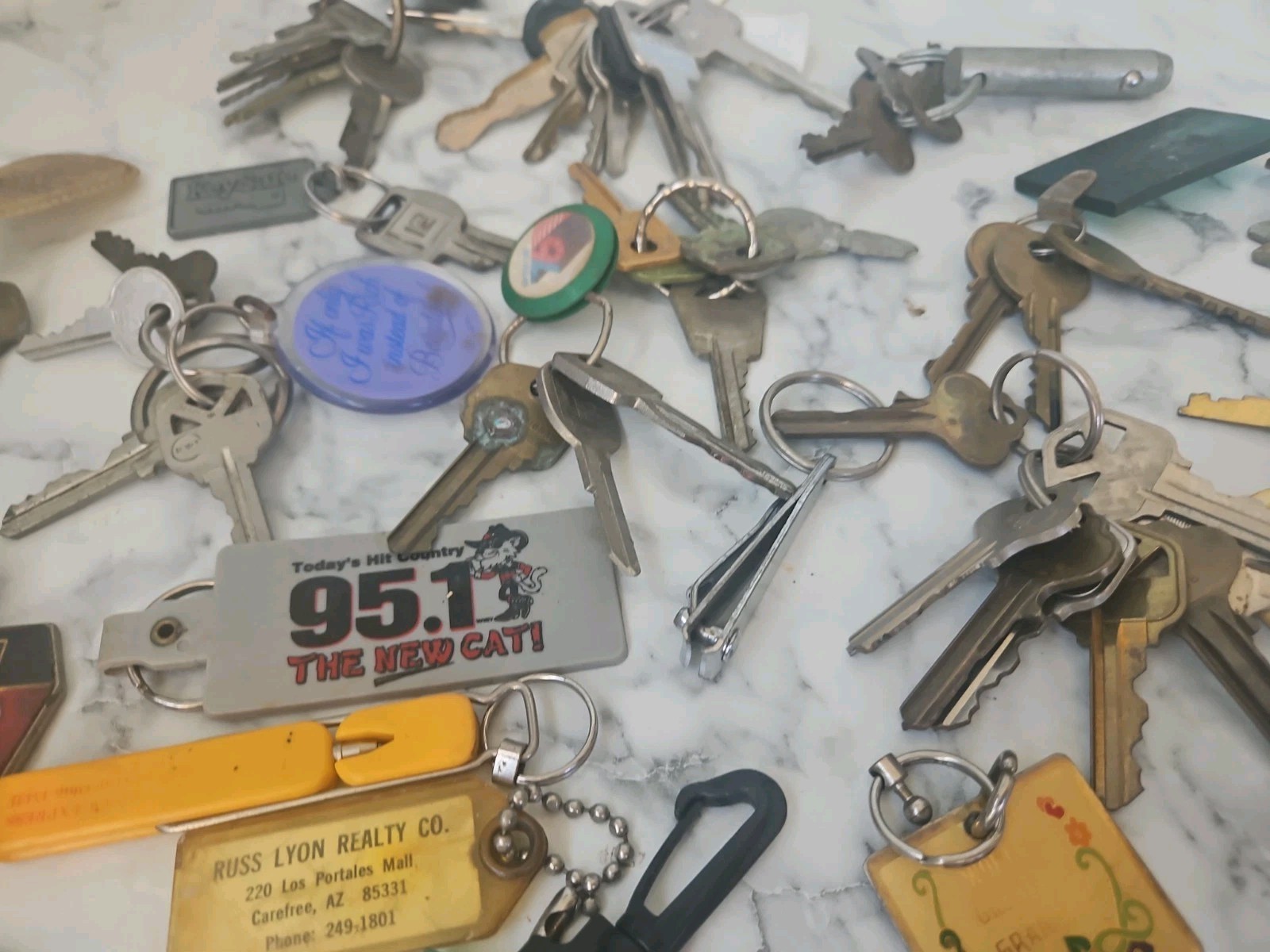 Vintage Grandpa’s Junk Drawer Lot Mens Keys ,key Chains Skeleton Keys