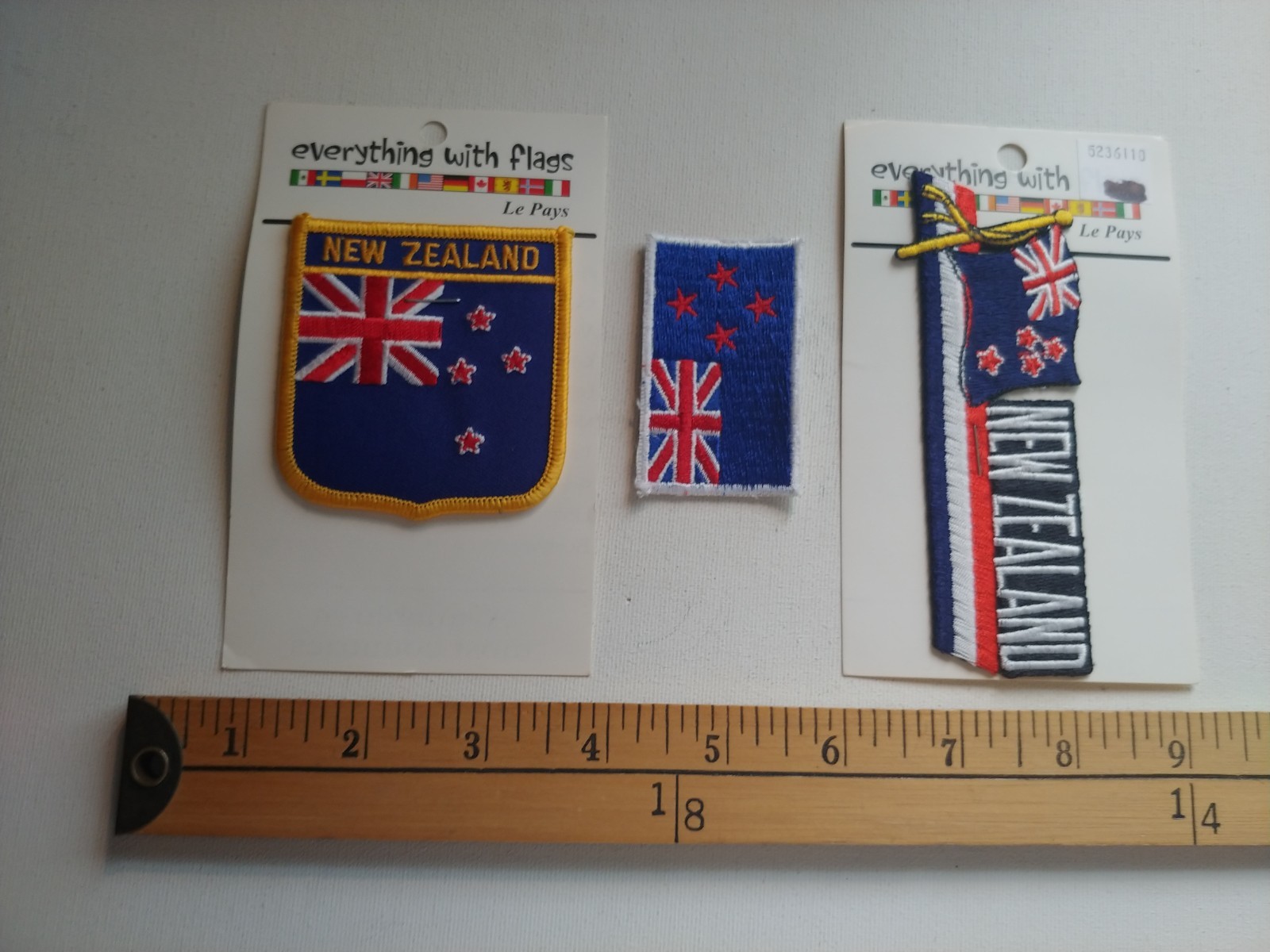 3 RARE 80S NEW ZEALAND SOCCER WORLD CUP TRAVEL SOUVENIR PATCH CREST ECUSSON