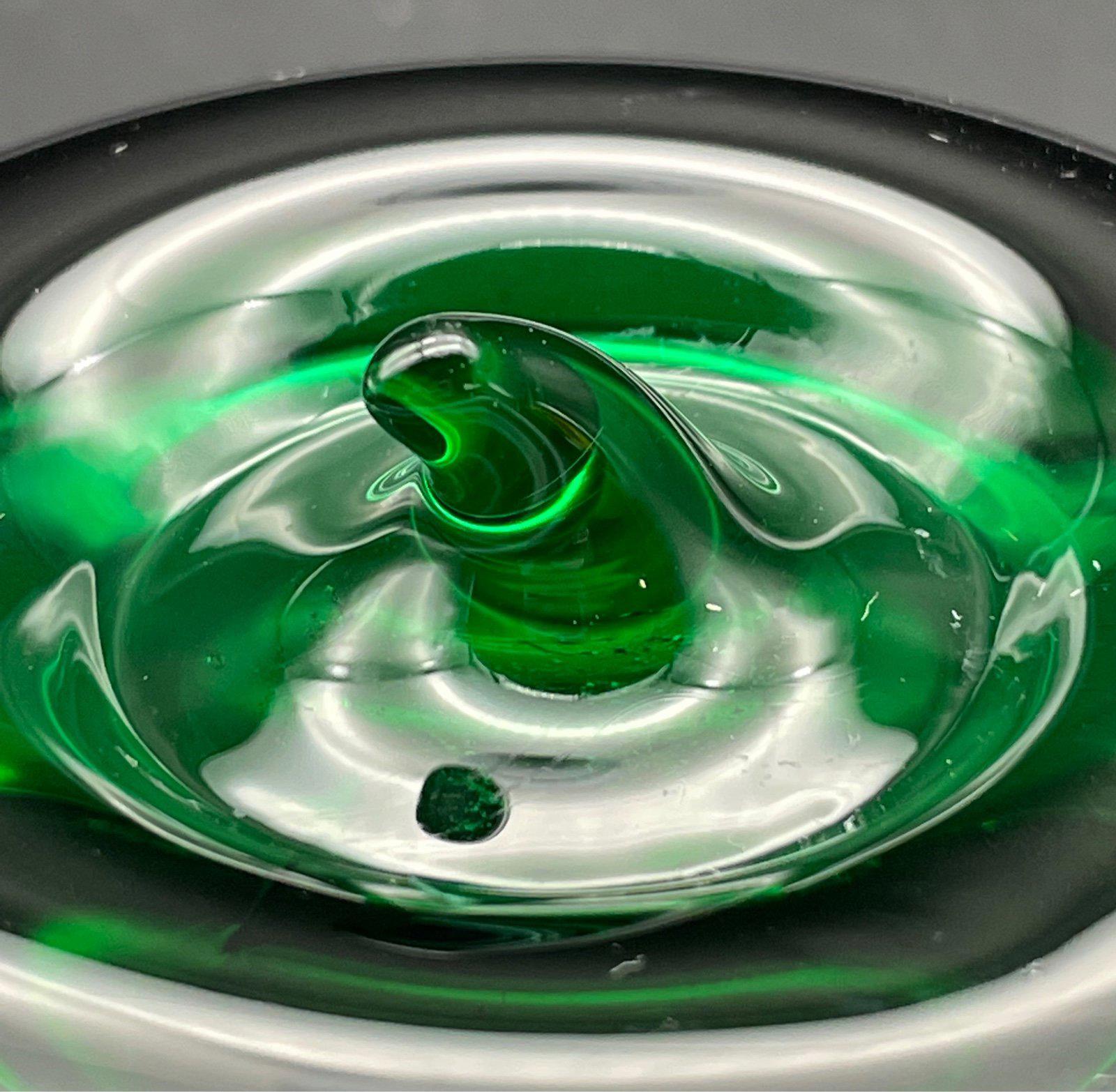 Vintage Hand Blown Art Glass Emerald Green Apple Paperweight/Sculpture