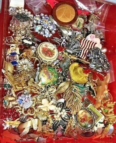 1 Pound ESTATE Items JUNK DRAWER – New & Old varied mix #5K7l