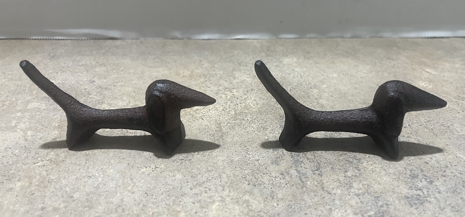 Dachshund Dinner Knife Rest, Cast Iron, Brown/Black Coloring, 3.5” Long