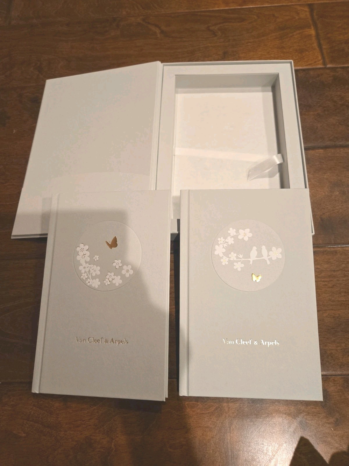 Van Cleef & Arpels VIP GIFT ~ hardcover notebook set / Collectable