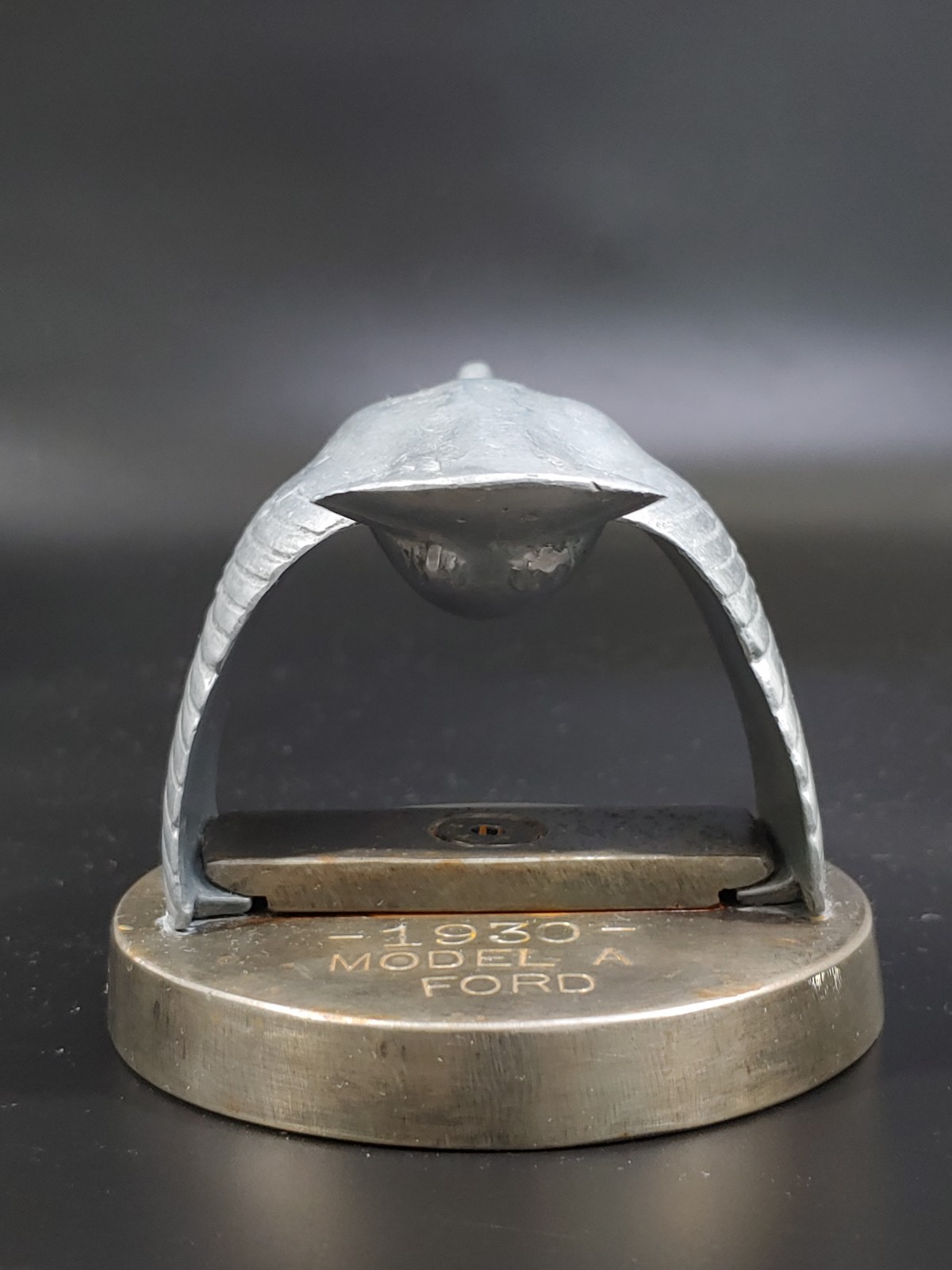 1931 Ford Model A Oldtimer US Car Pewter Sculpture Flying Bird Figurine Emblem