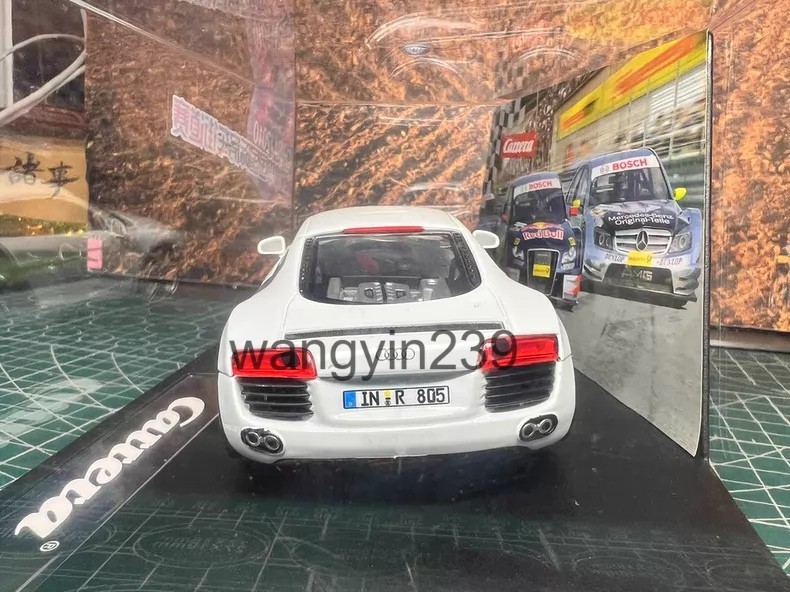 Carrera 1/32 Scale Audi R8 Coupe V10 White Model