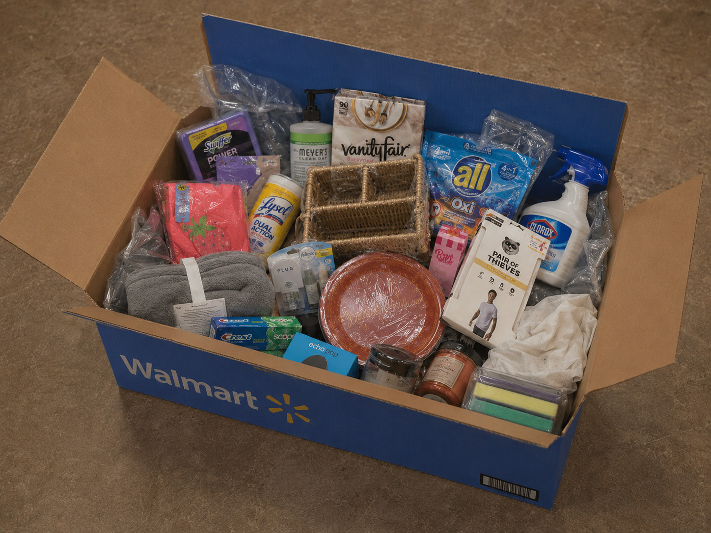 Target Wholesale Lot Featuring Premium Kitchen Essentials