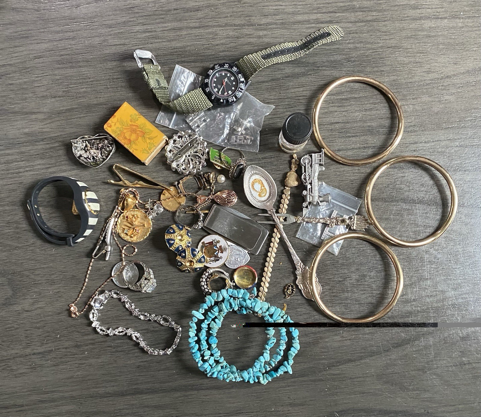 Vintage Jewelry Lot Watch Brooch Pin Necklace Bracelet Ring Earring Junk Drawer