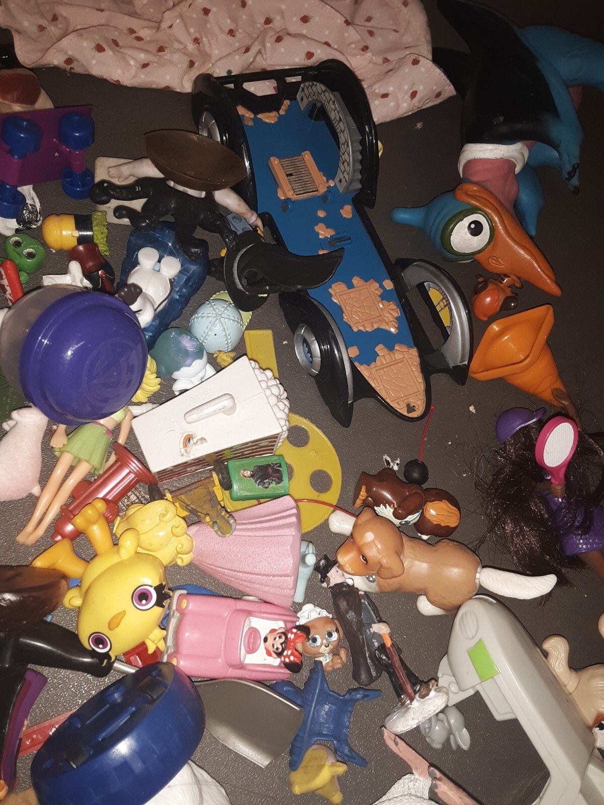 Insane Lot of 200+ Vintage variety toy lot. Please see photos,selling as lot#175