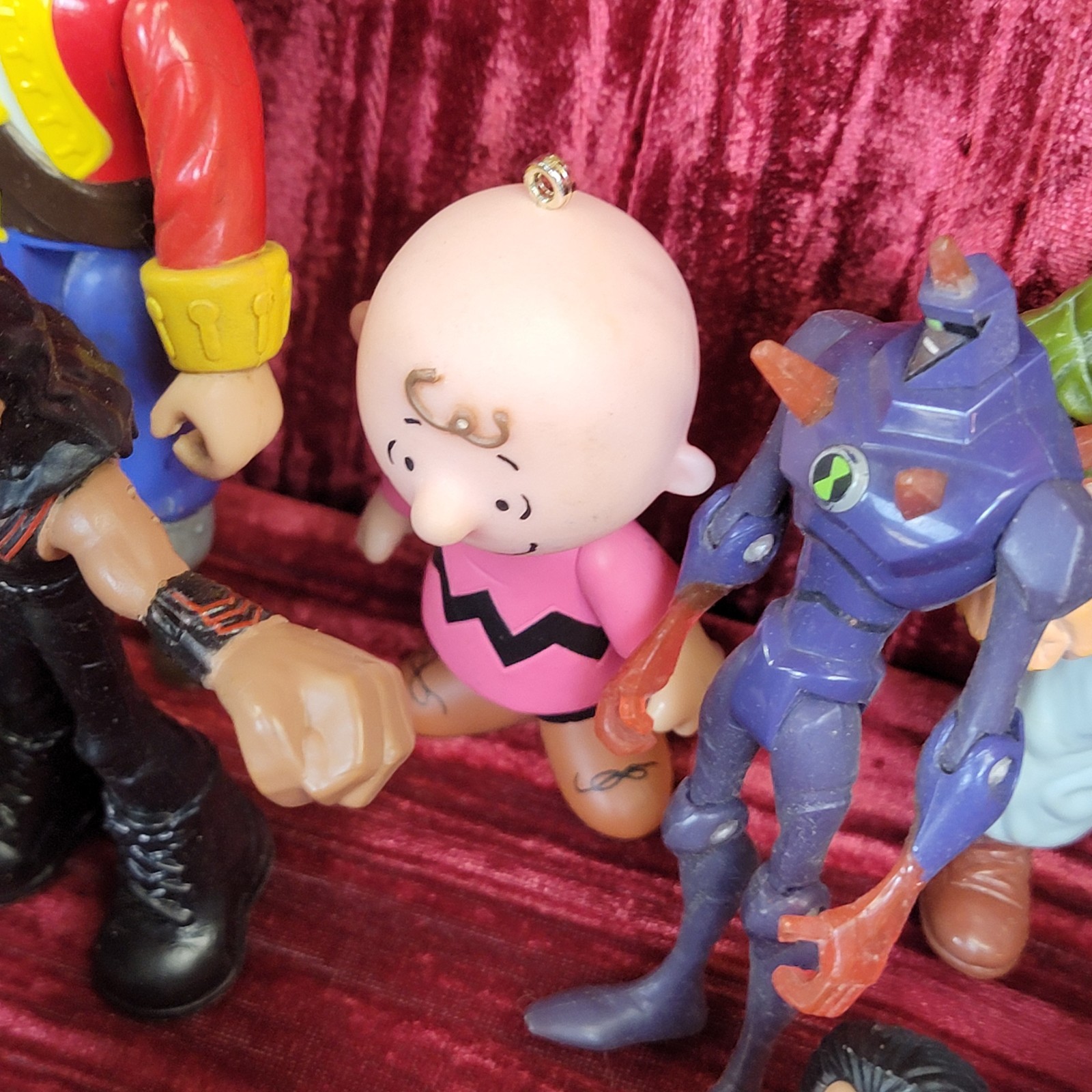 Vintage Toy TOYS Lot ACTION FIGURE AS FOUND CHARLIE HEROE PIRATE BIG MIX MINI