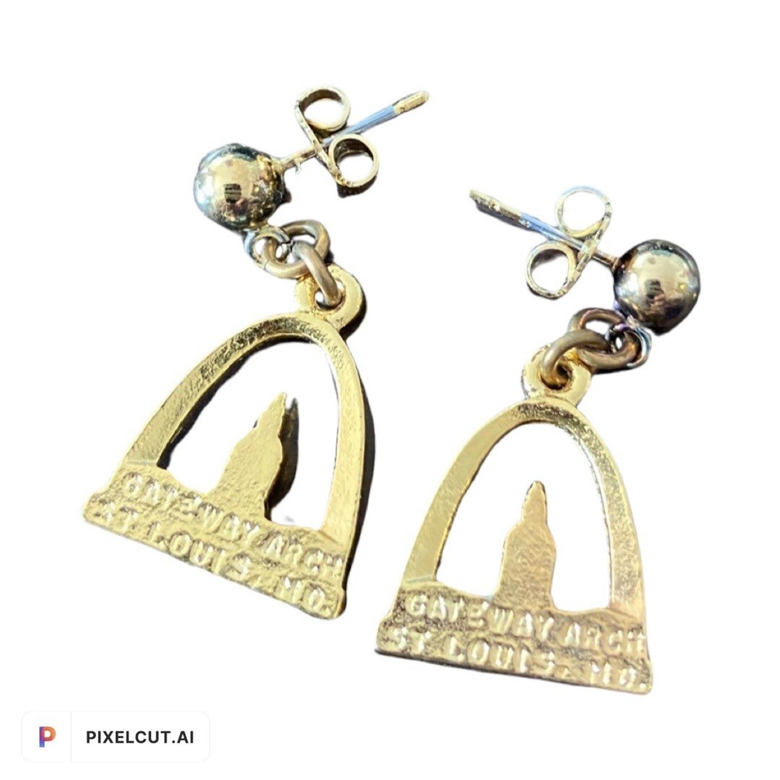 Vtg St. Louis Arch Gateway to the West Pierced Dangled Gold Tone Earrings