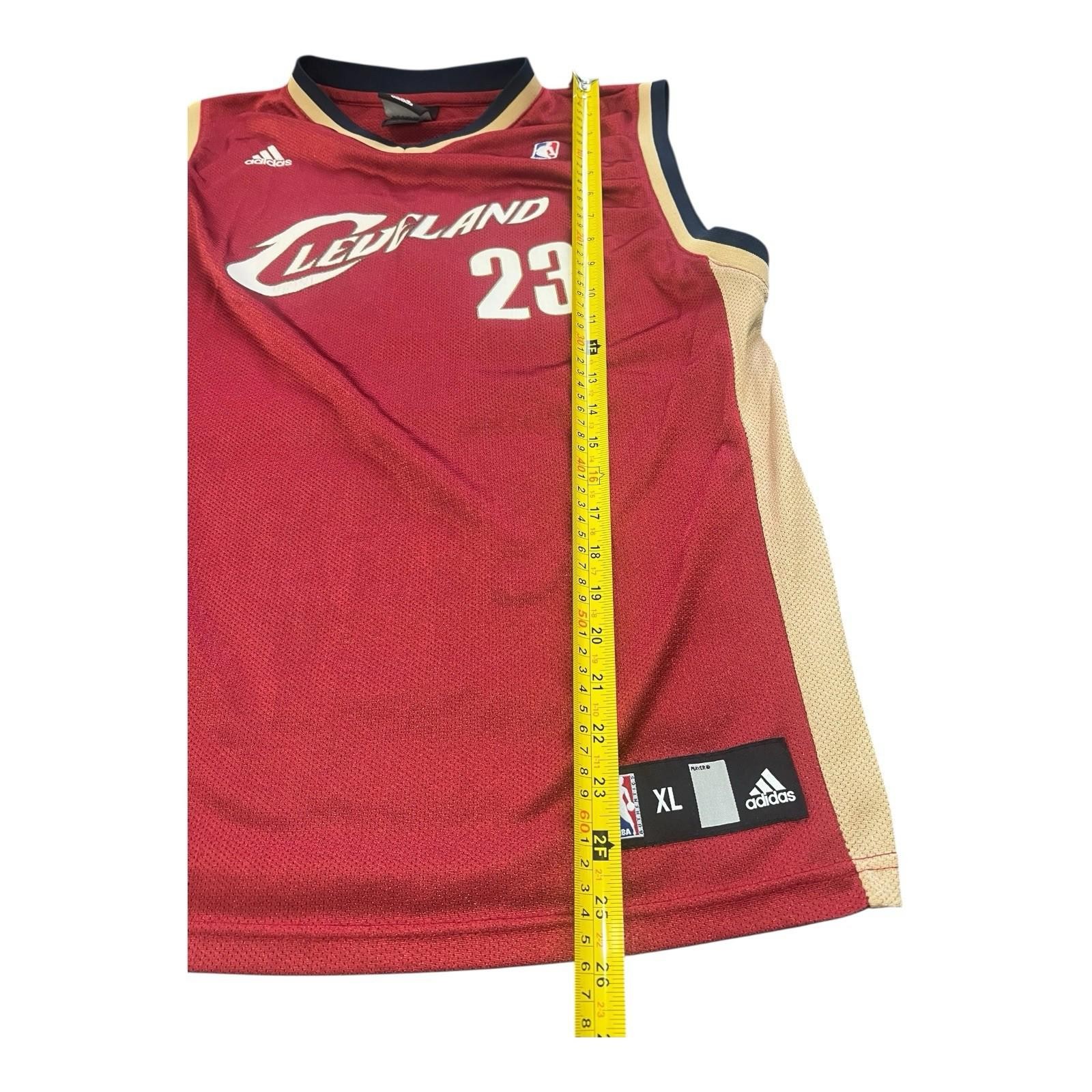 VTG Lebron James Cleveland Cavaliers Adidas Away Jersey Size Youth XL (18-20)