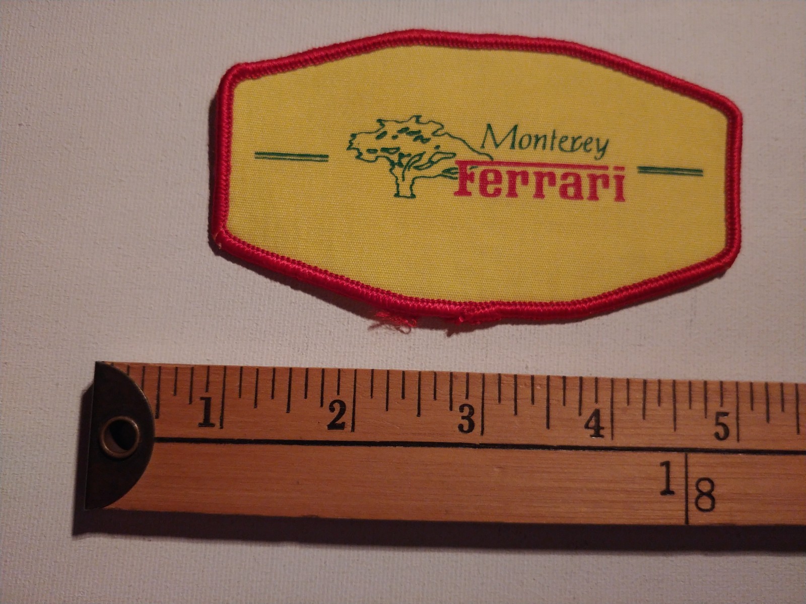 * 70S RARE MONTEREY FERRARI SPORTS CAR AUTOMOBILE RACING PATCH CREST ECUSSON *