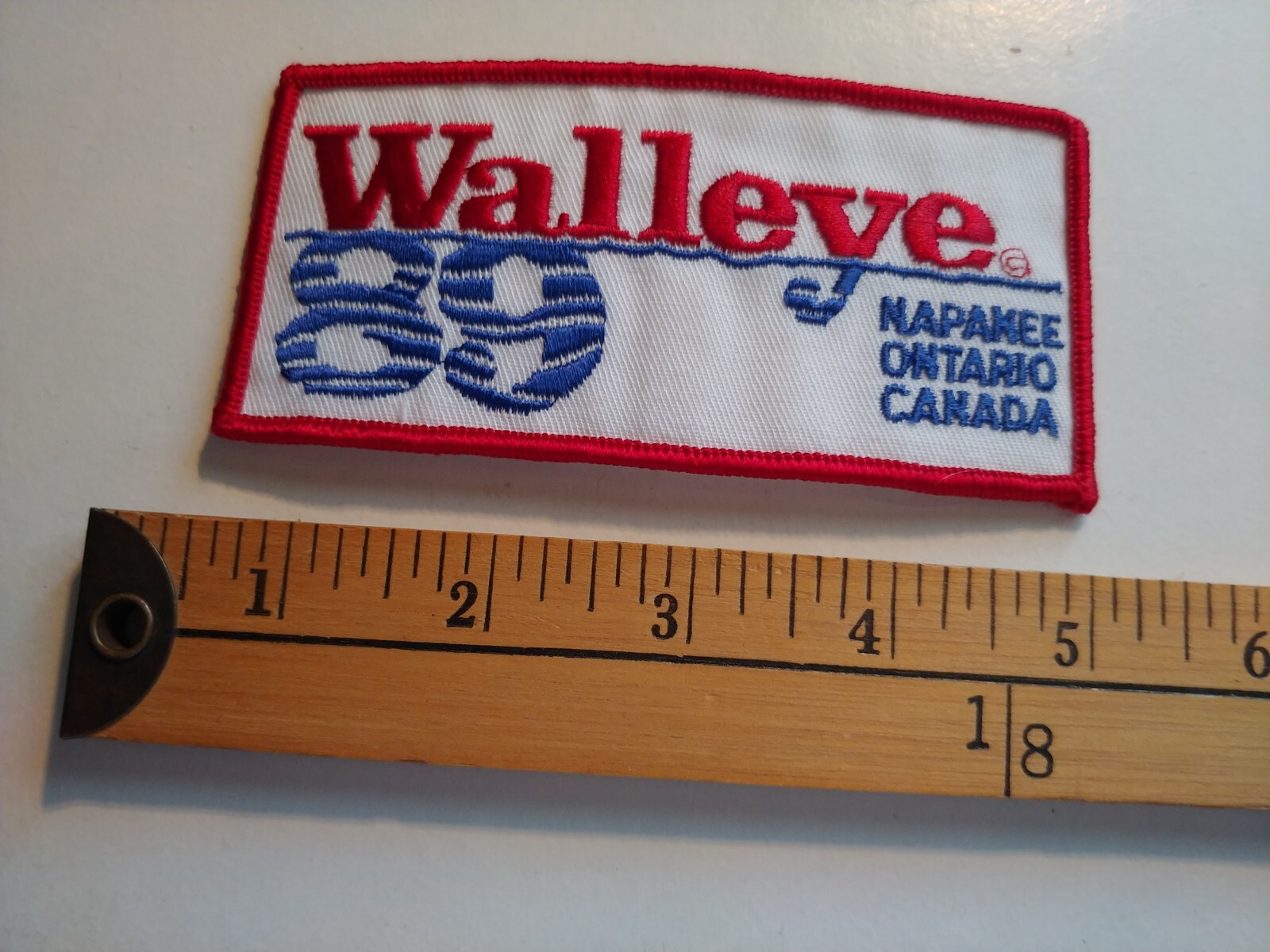 * 1989 WALLEYE NAPANEE ONTARIO CANADA FISHING FISHERMAN PATCH CREST *